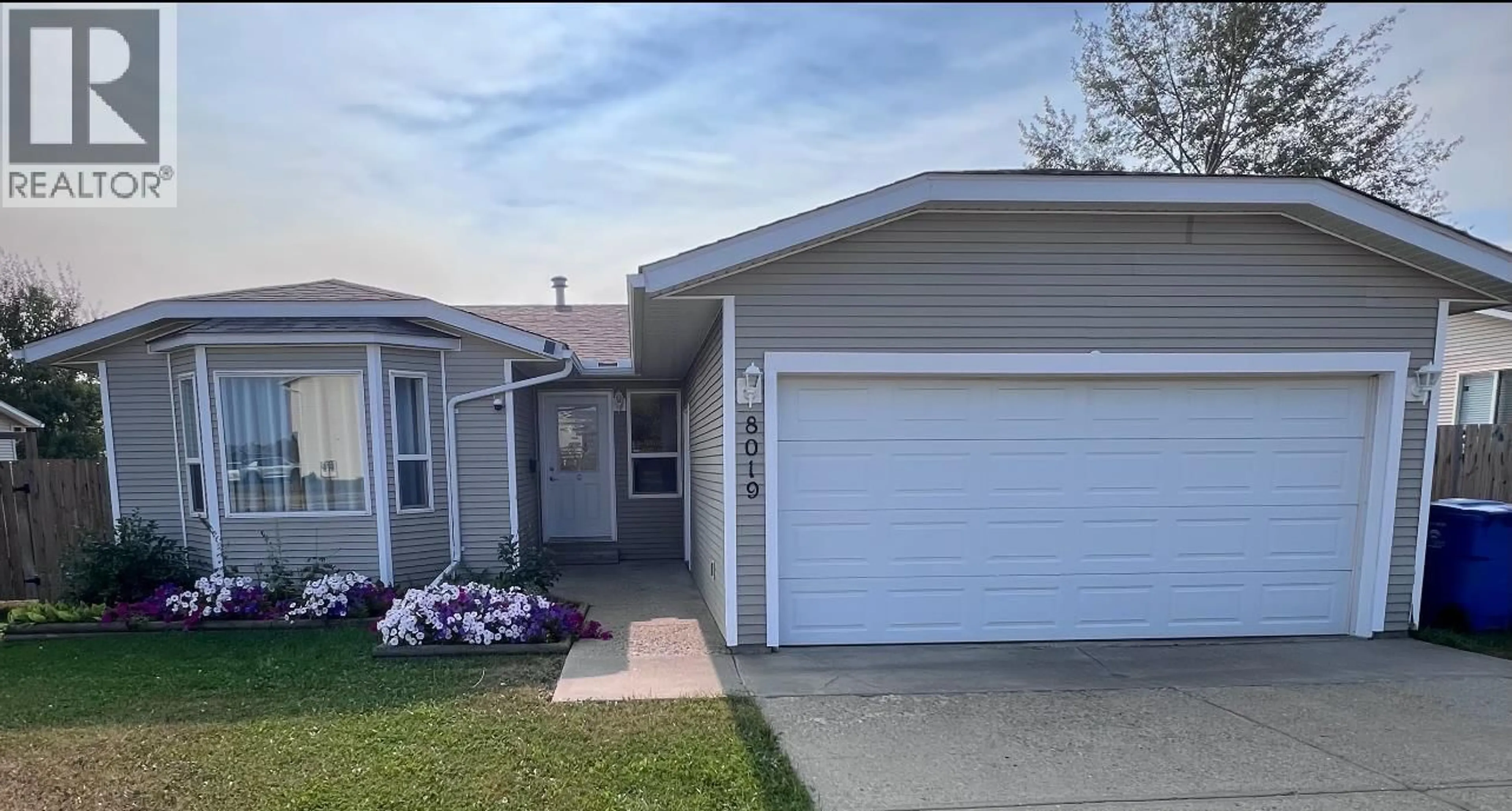 Home with vinyl exterior material, street for 8019 89 AVENUE, Fort St. John British Columbia V1J6V6