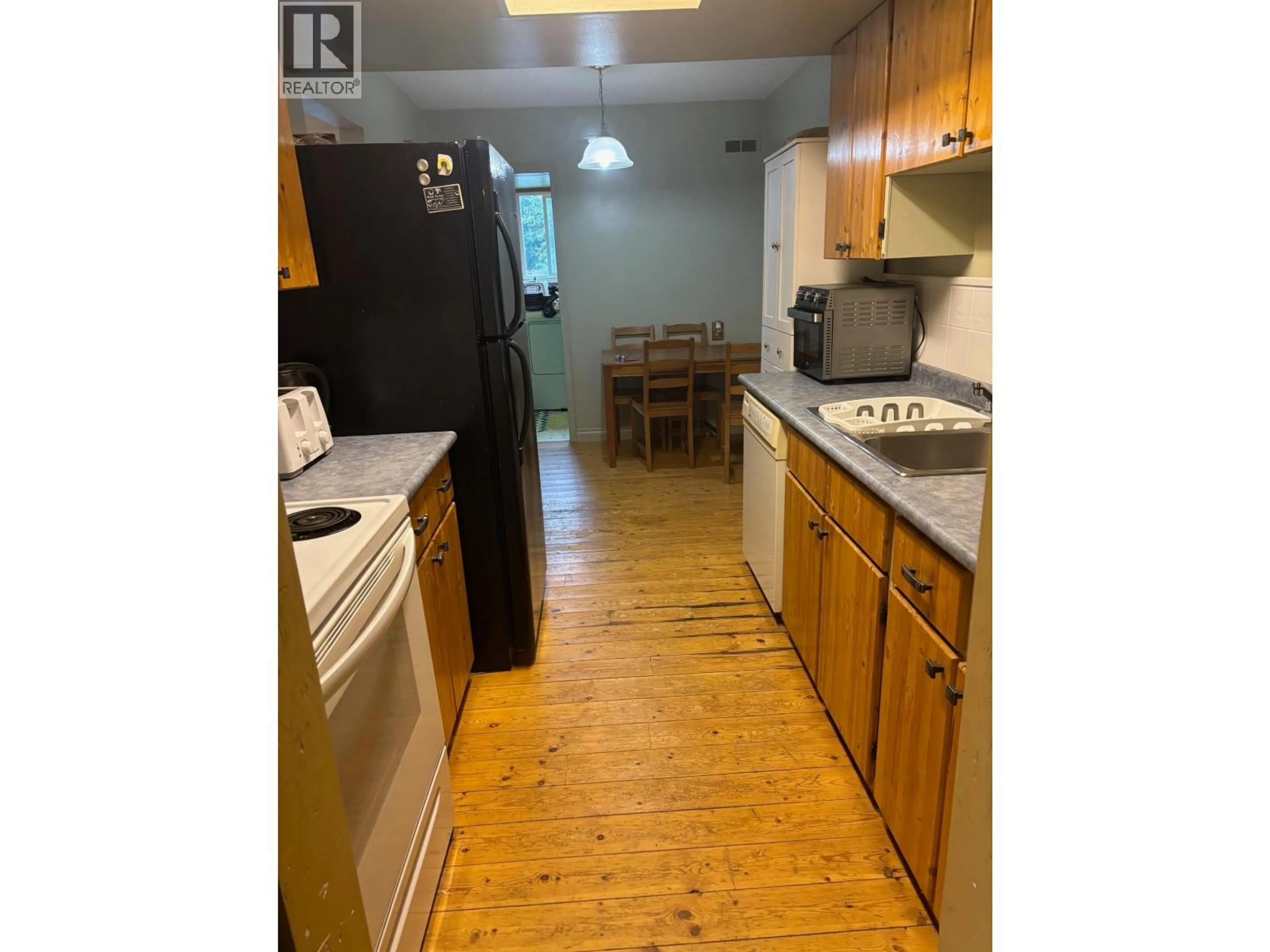 Standard kitchen, wood/laminate floor for 39830 NO NAME ROAD, Squamish British Columbia V8B0G7