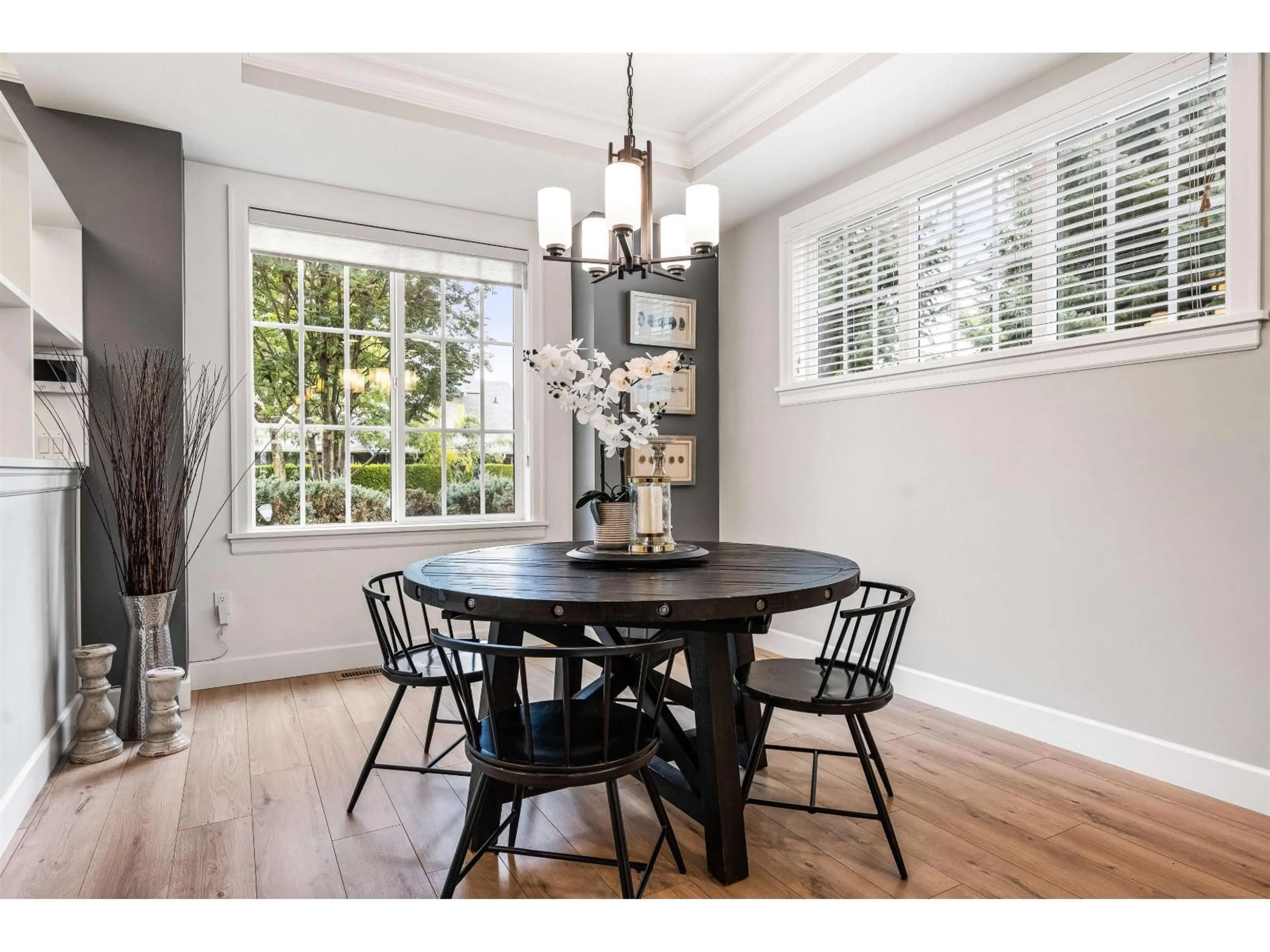 Dining room, wood/laminate floor for 5 - 45526 TAMIHI WAY, Chilliwack British Columbia V2R0Y2