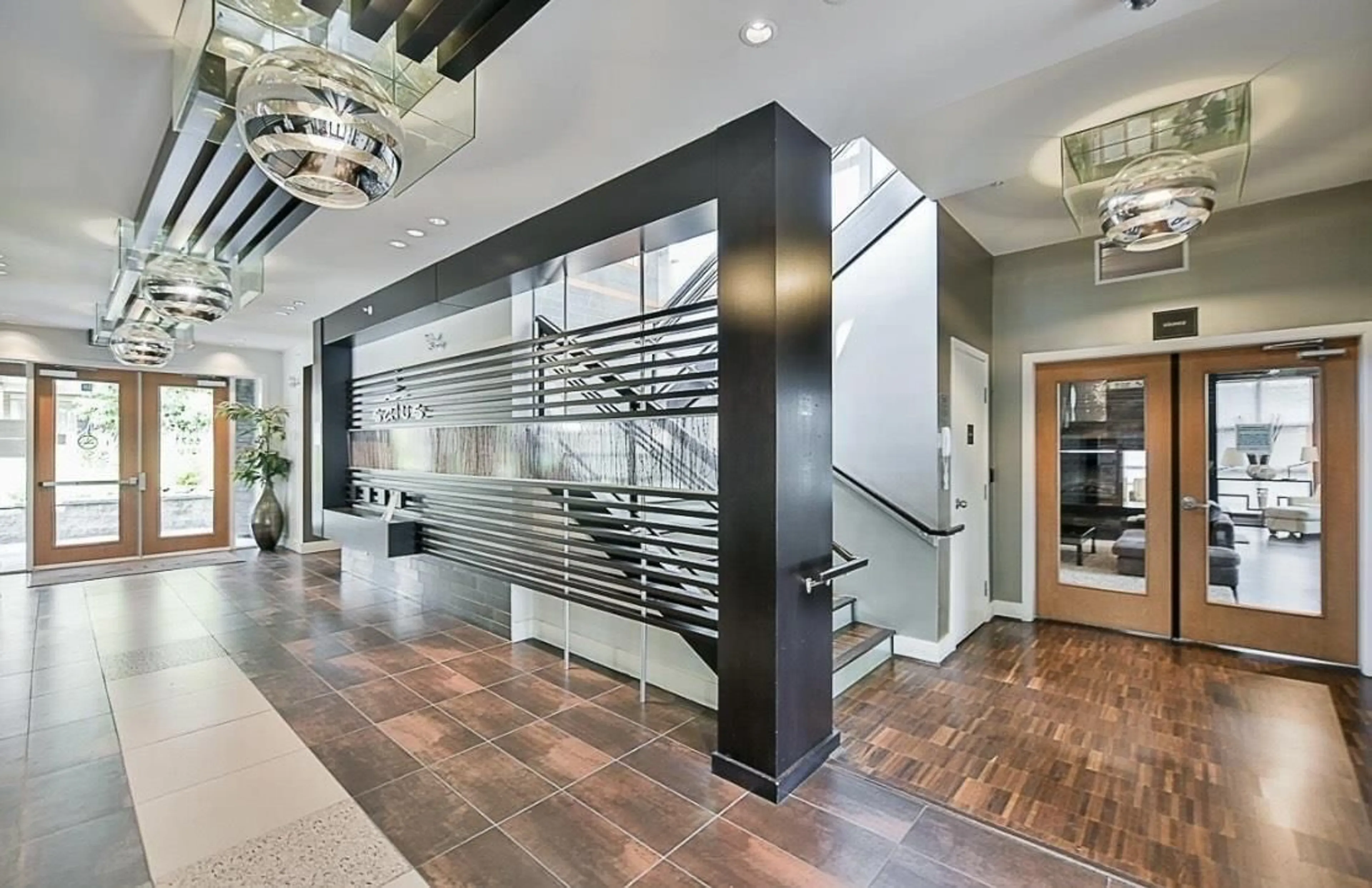 Indoor foyer for 412 - 6628 120, Surrey British Columbia V3W1T7