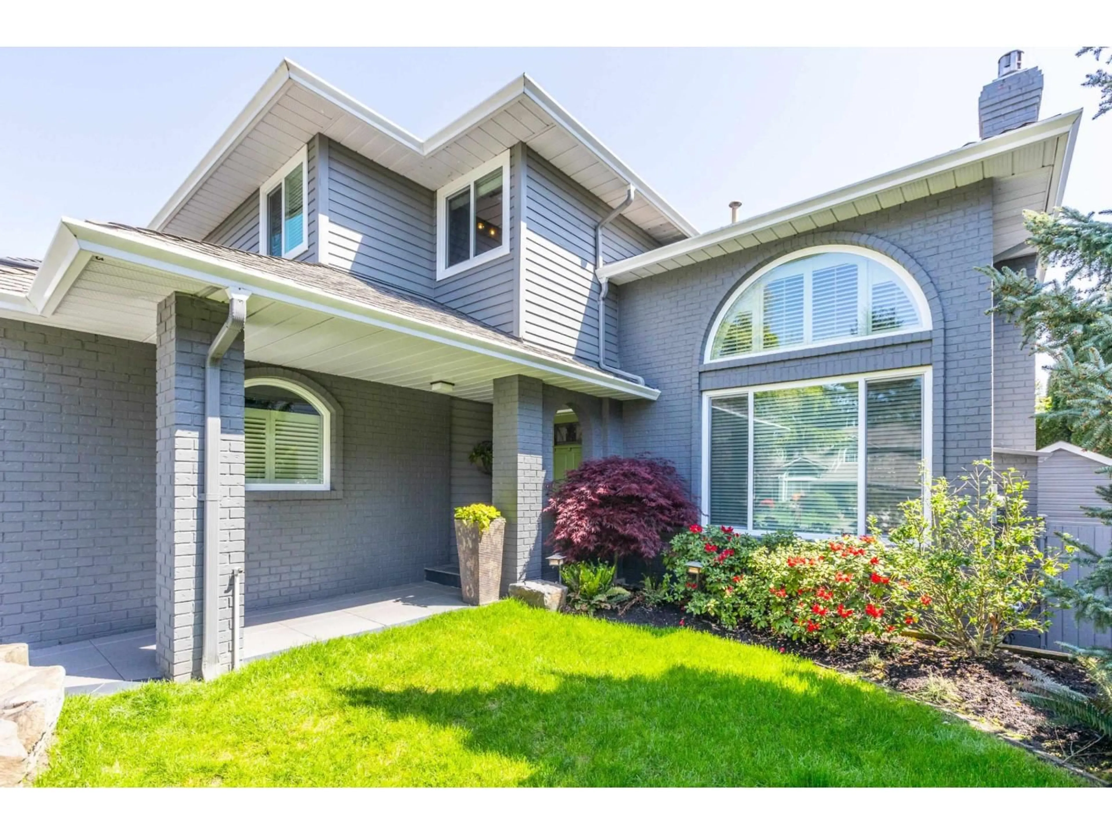 Home with vinyl exterior material, street for 6320 122A, Surrey British Columbia V3X3G6