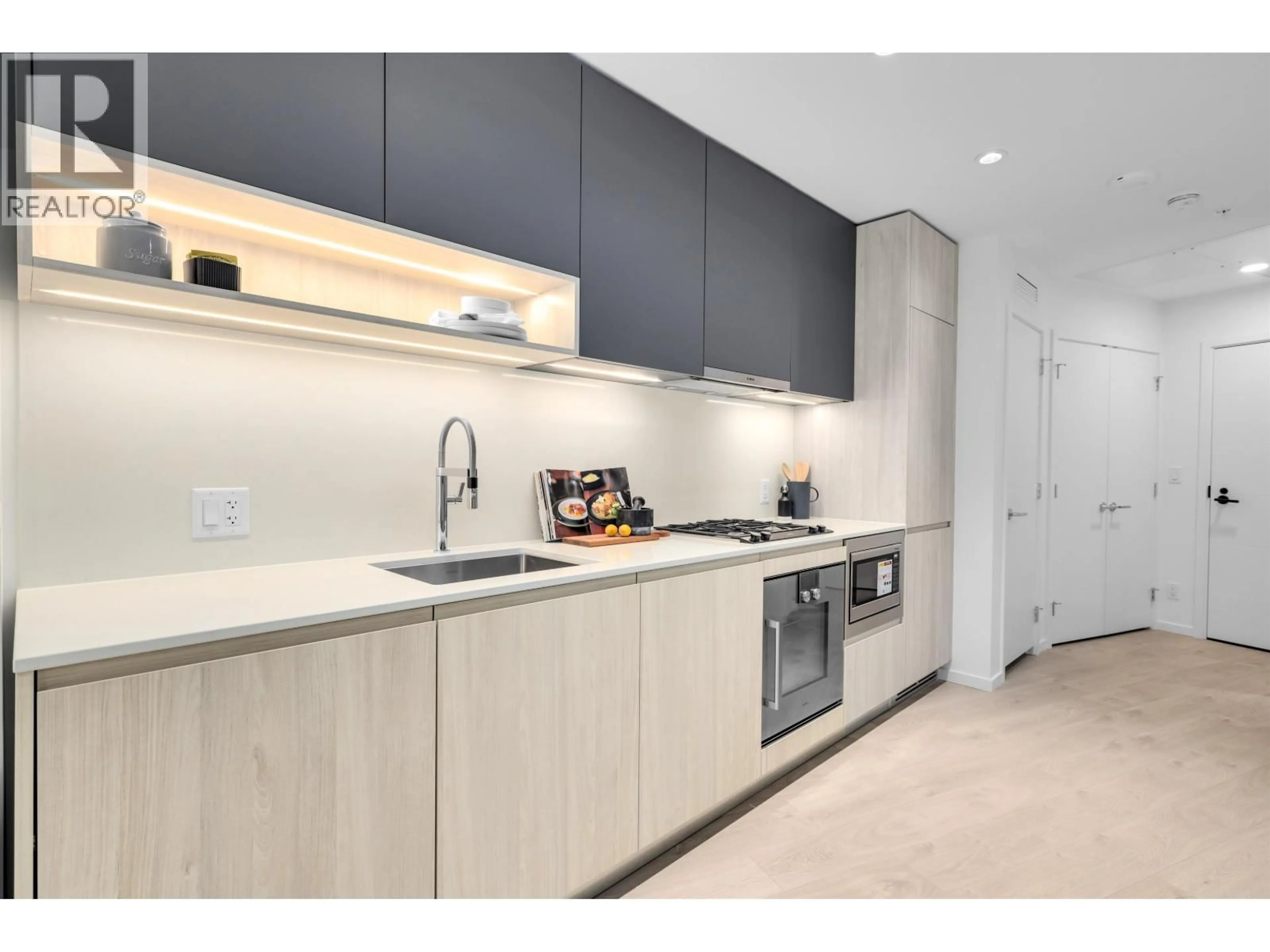 Standard kitchen, unknown for 448 - 6500 MINORU BOULEVARD, Richmond British Columbia V6Y0N2