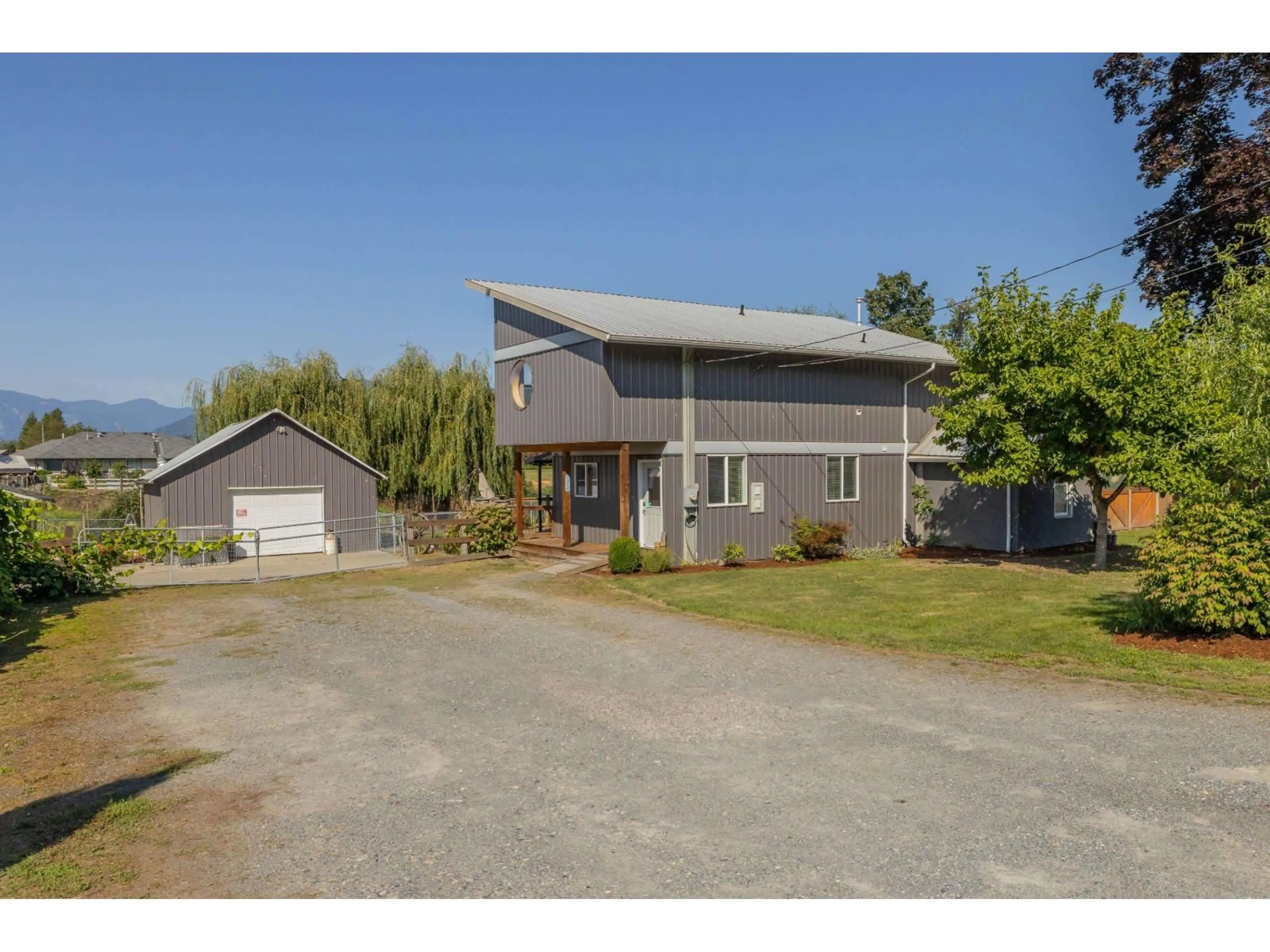 A pic from outside/outdoor area/front of a property/back of a property/a pic from drone, street for 51495 OLD YALE ROAD, Rosedale British Columbia V0X1X0