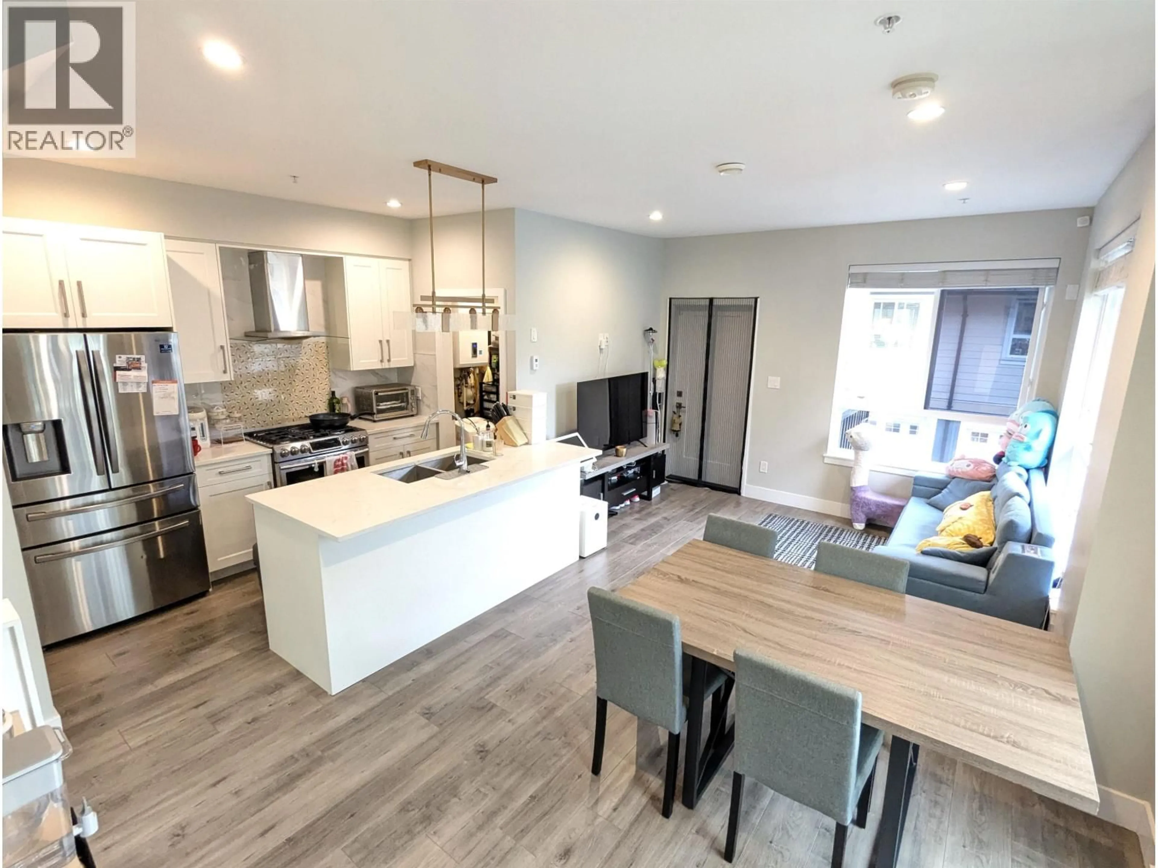 Open concept kitchen, unknown for 52 - 430 DUNCAN STREET, New Westminster British Columbia V3M0M2