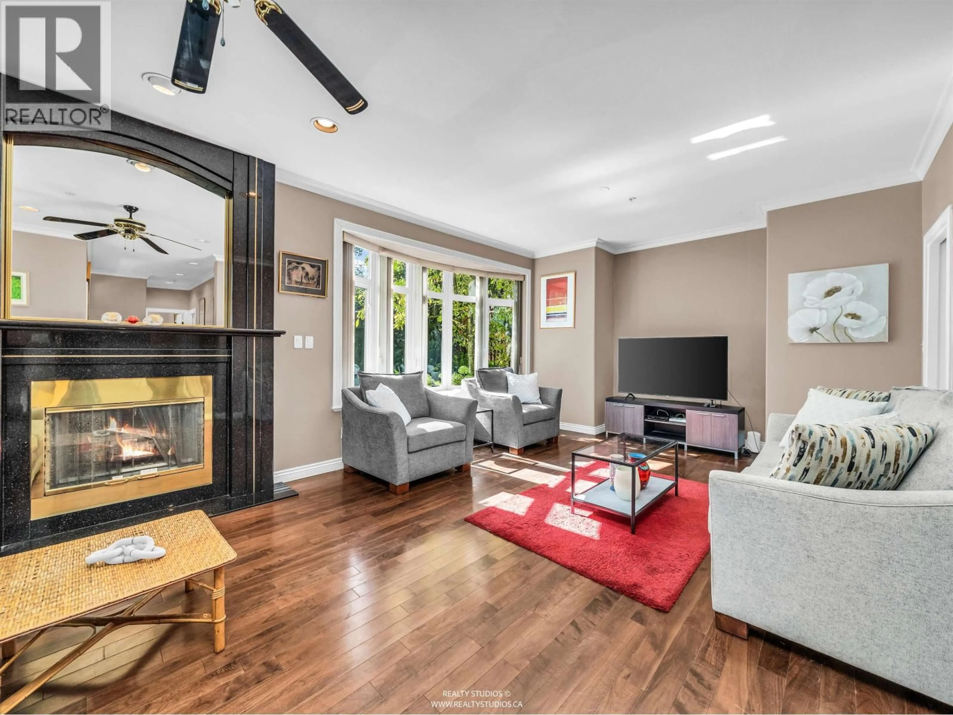 Living room with furniture, unknown for 3491 PRINCE EDWARD STREET, Vancouver British Columbia V5V3X7