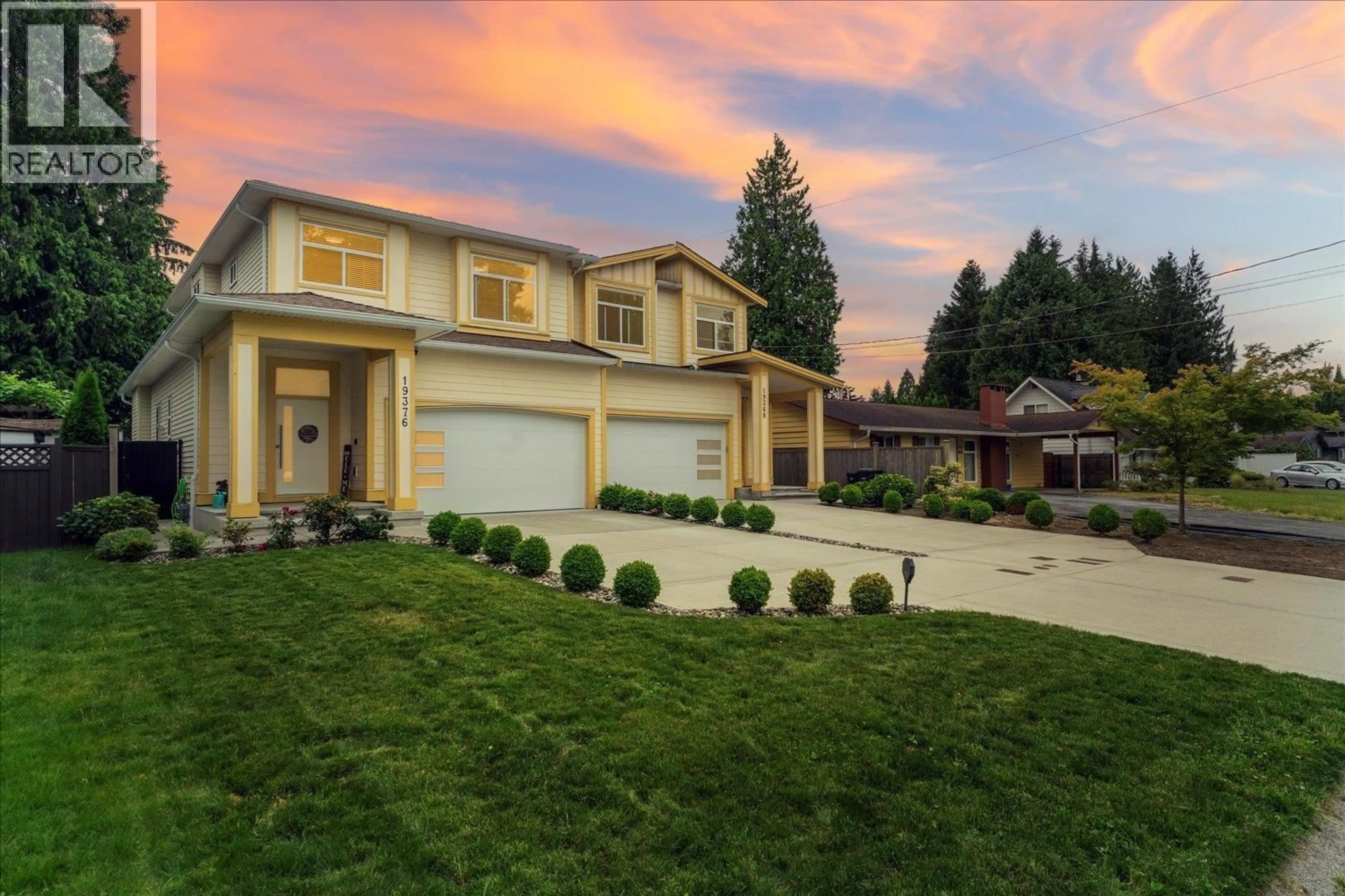 A pic from outside/outdoor area/front of a property/back of a property/a pic from drone, street for 19376 120B AVENUE, Pitt Meadows British Columbia V3Y1H6