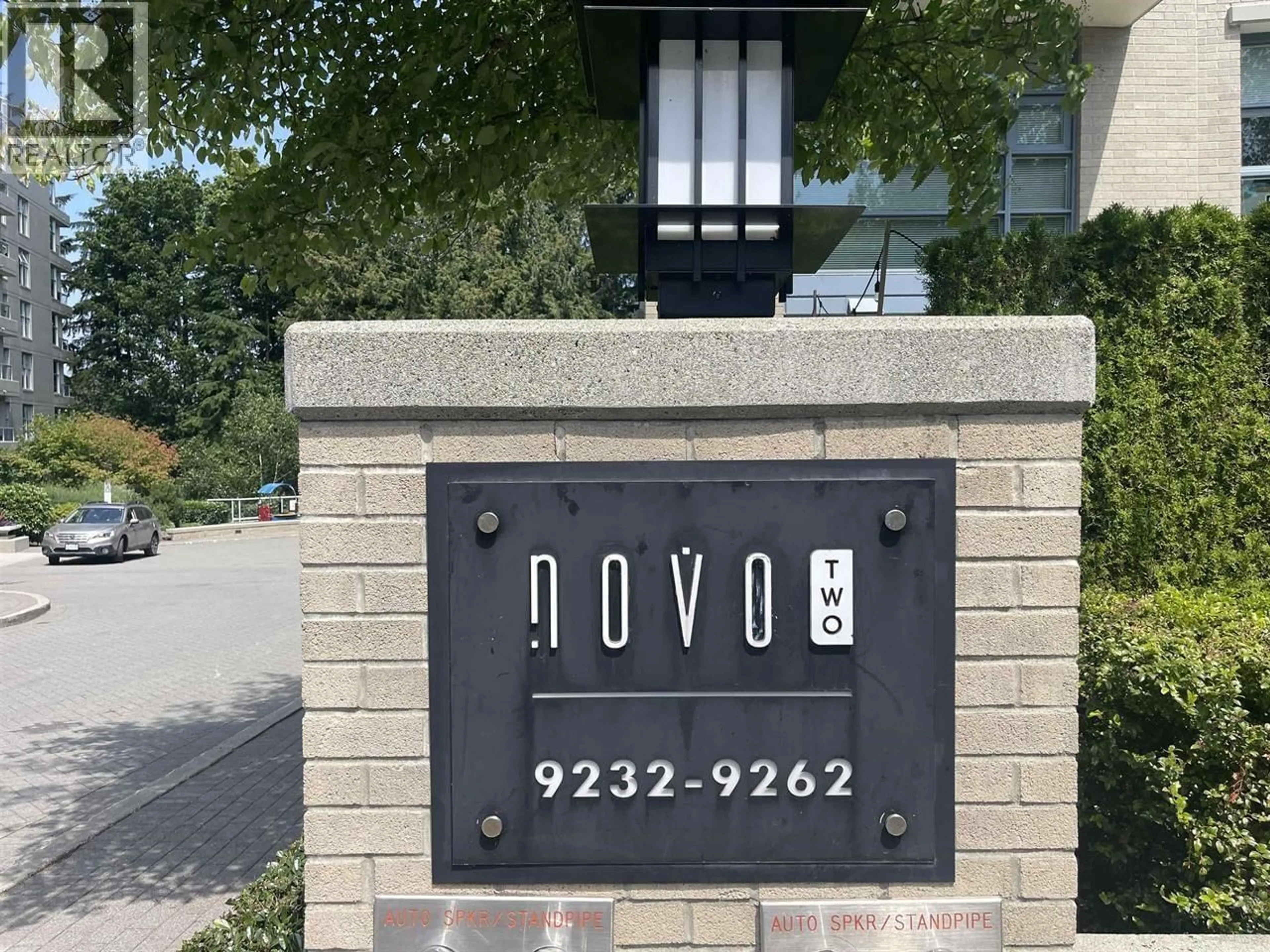 Indoor foyer for 803 - 9262 UNIVERSITY CRESCENT, Burnaby British Columbia V5A0A4