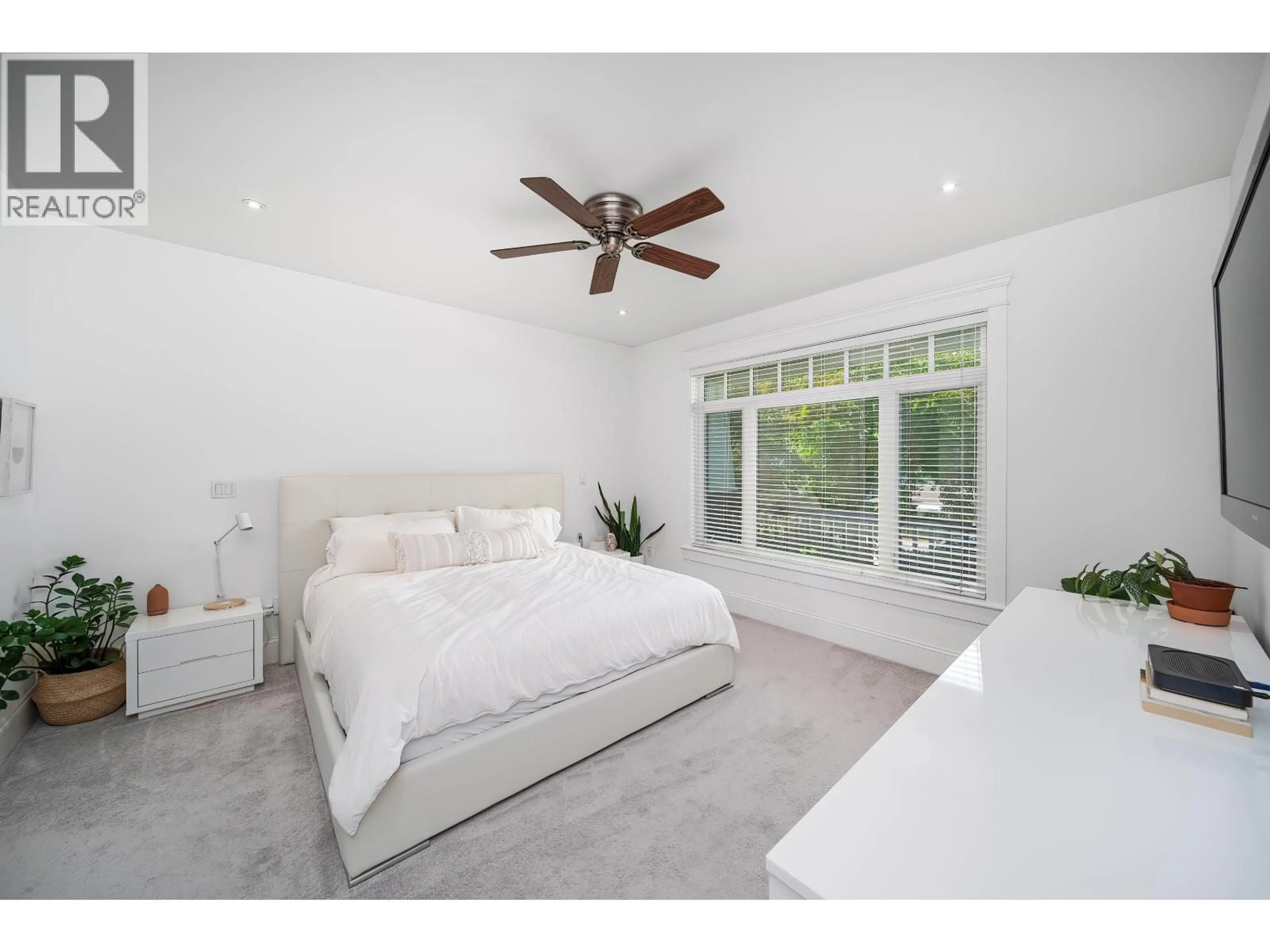 A pic of a room for 18 HYTHE AVENUE, Burnaby British Columbia V5B3H7