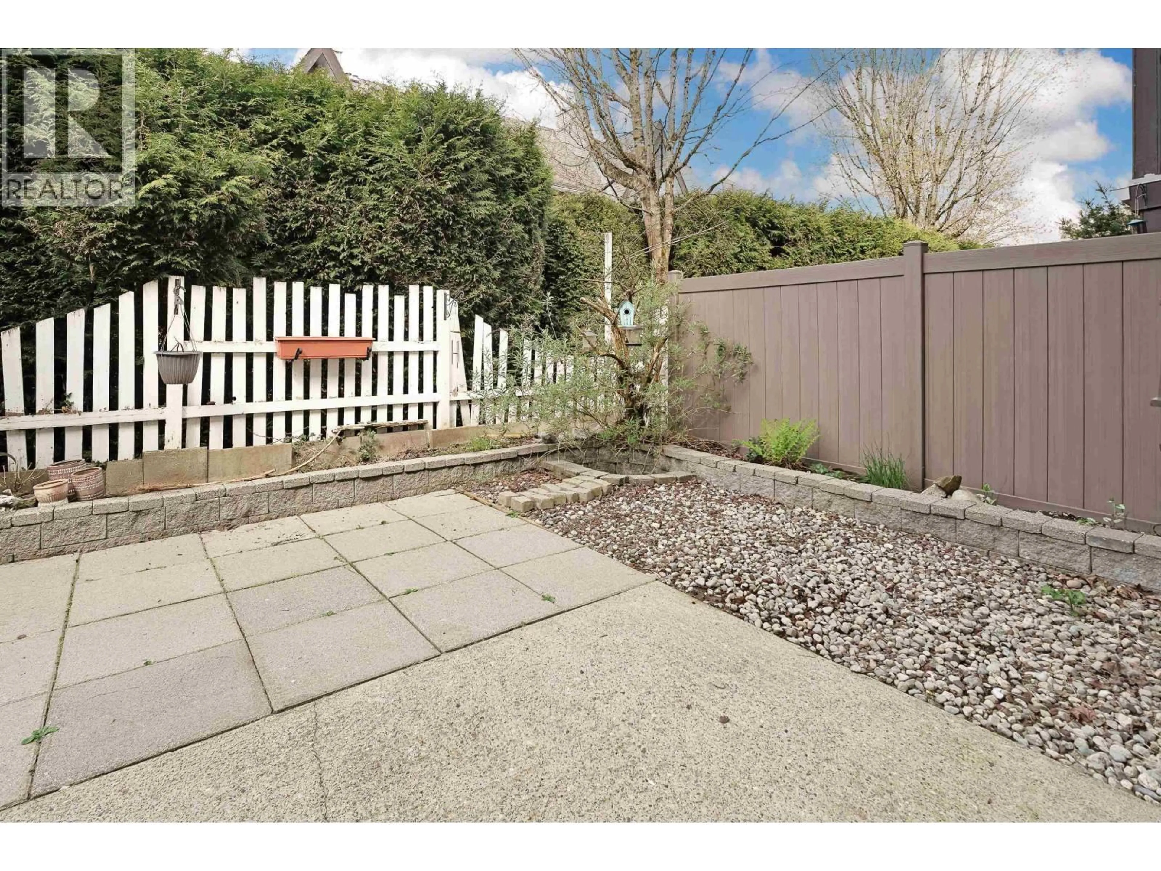 Patio, street for 32 - 12099 237 STREET, Maple Ridge British Columbia V4R2C3