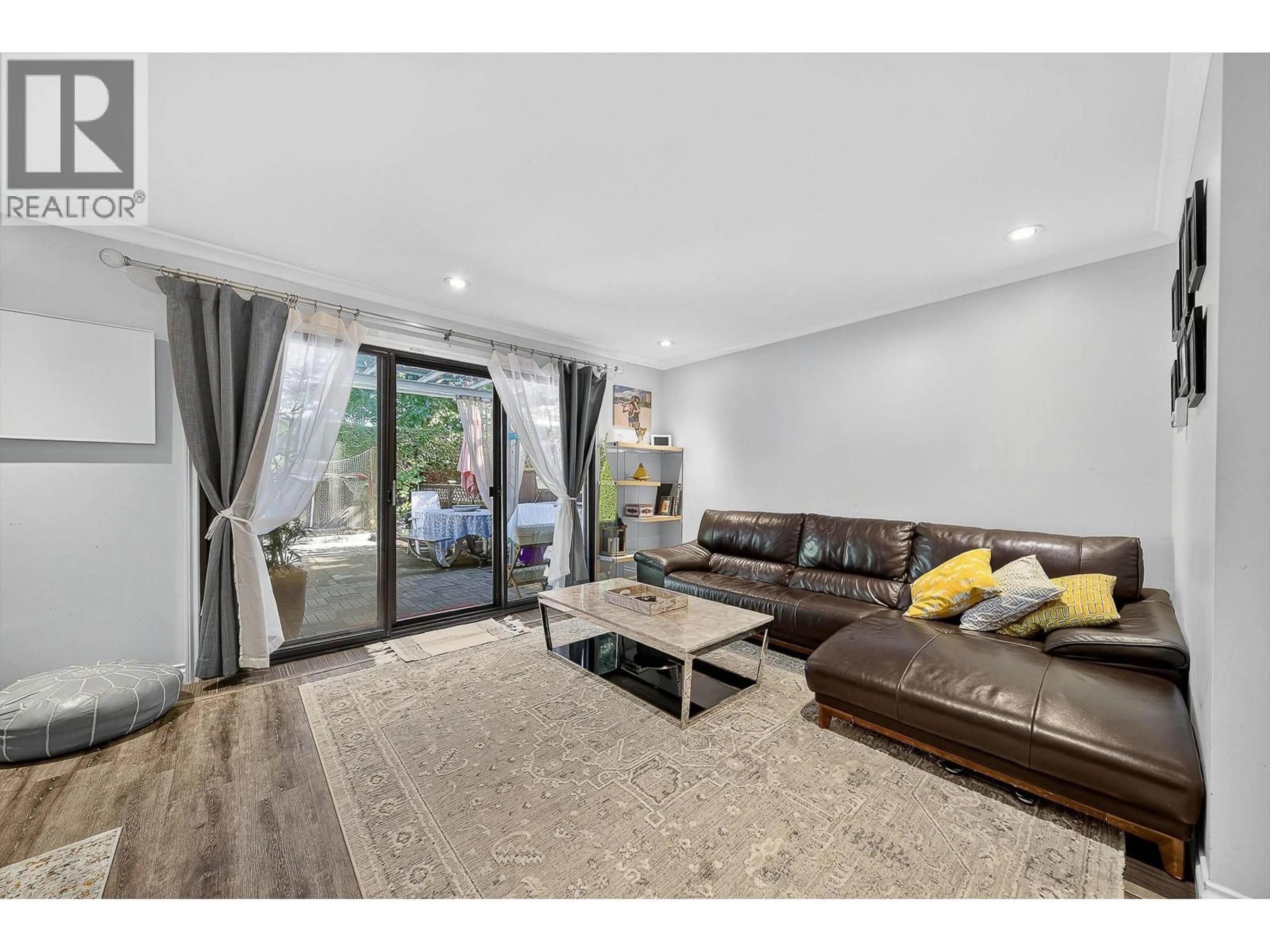 Living room with furniture, unknown for 5 - 10660 SPRINGMONT DRIVE, Richmond British Columbia V7E1W1