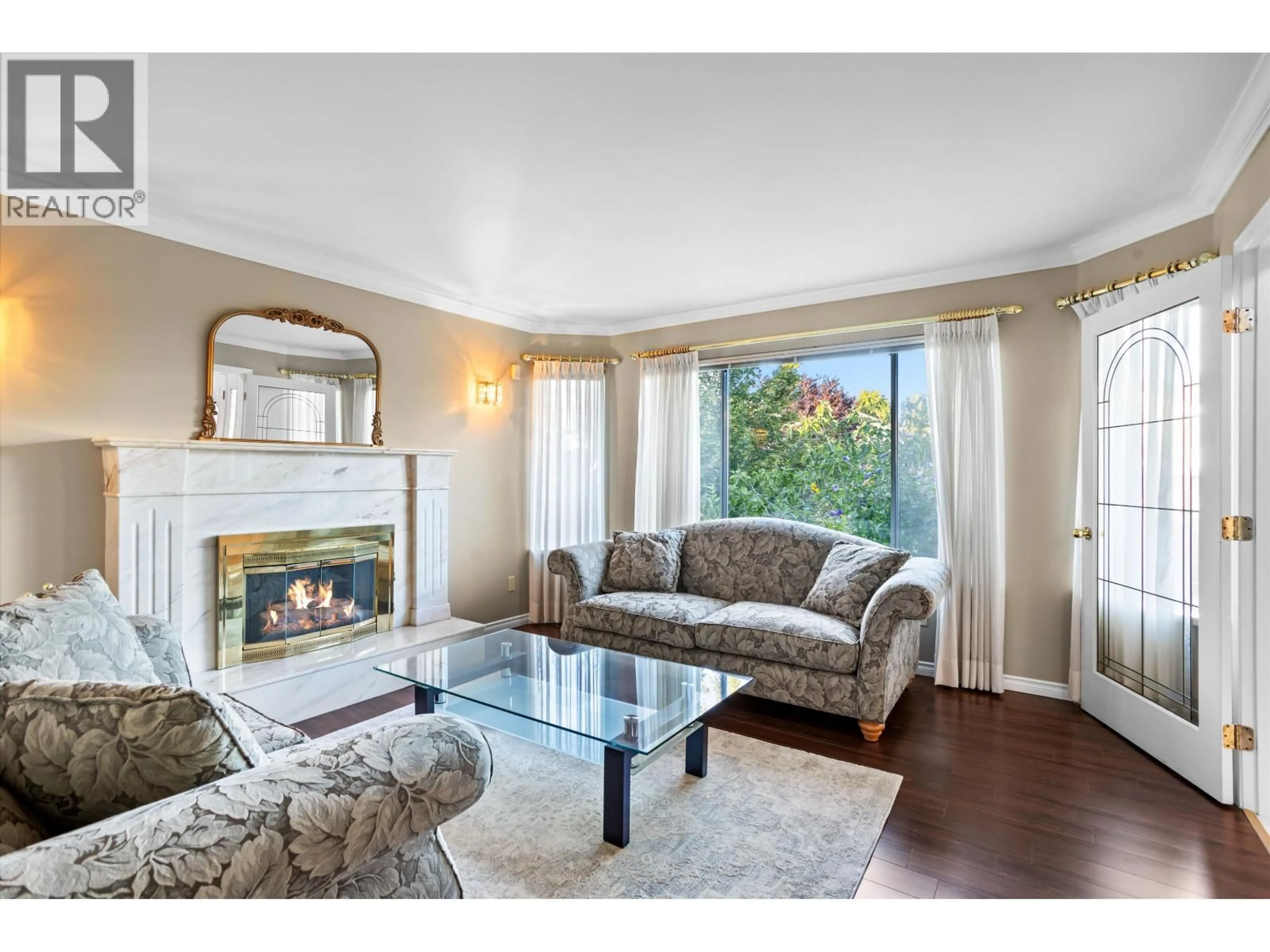 Living room with furniture, unknown for 5455 CHAMBERS STREET, Vancouver British Columbia V5R3M3