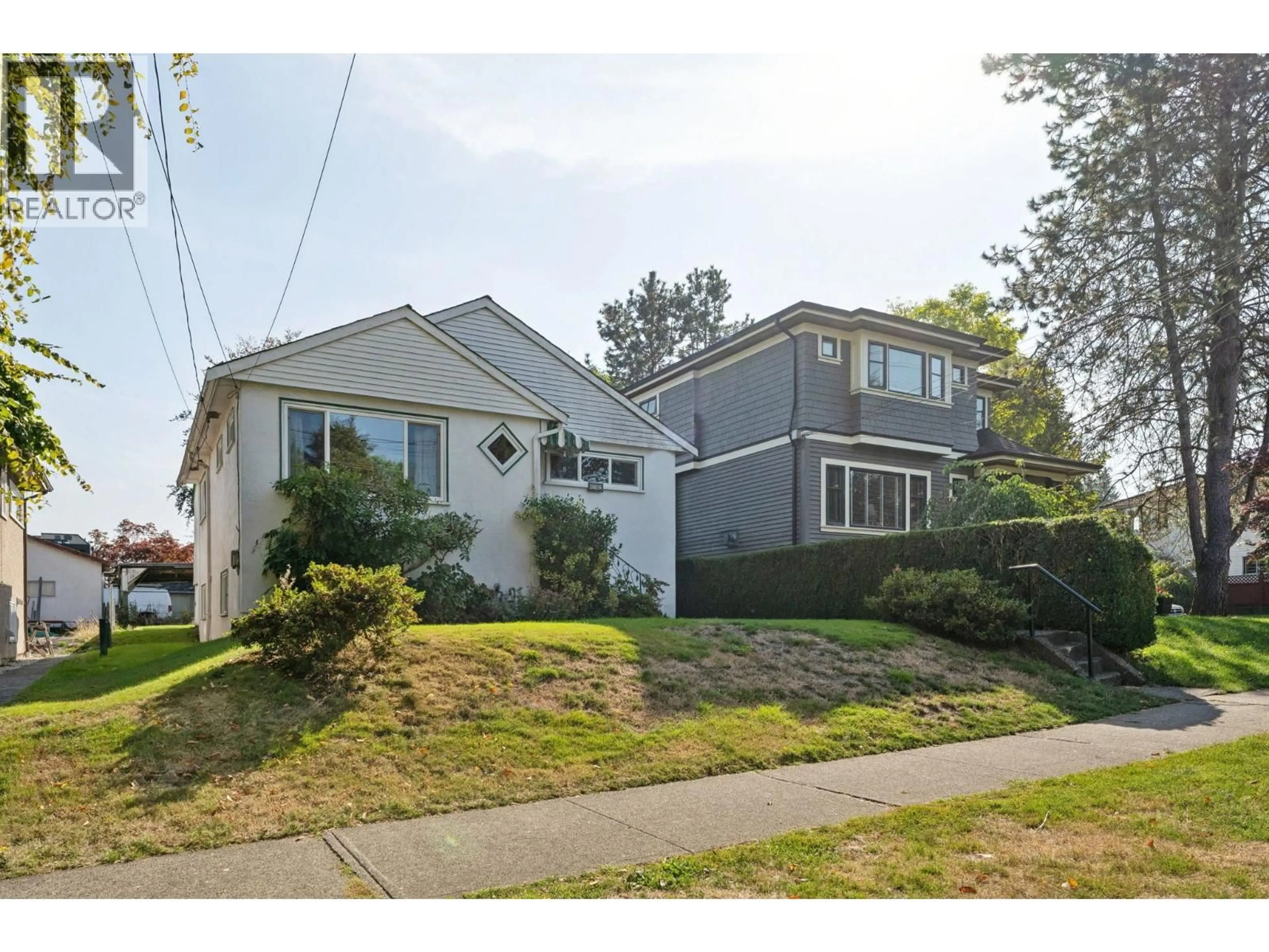 Home with vinyl exterior material, street for 4182 PRINCE EDWARD STREET, Vancouver British Columbia V5V3Y6