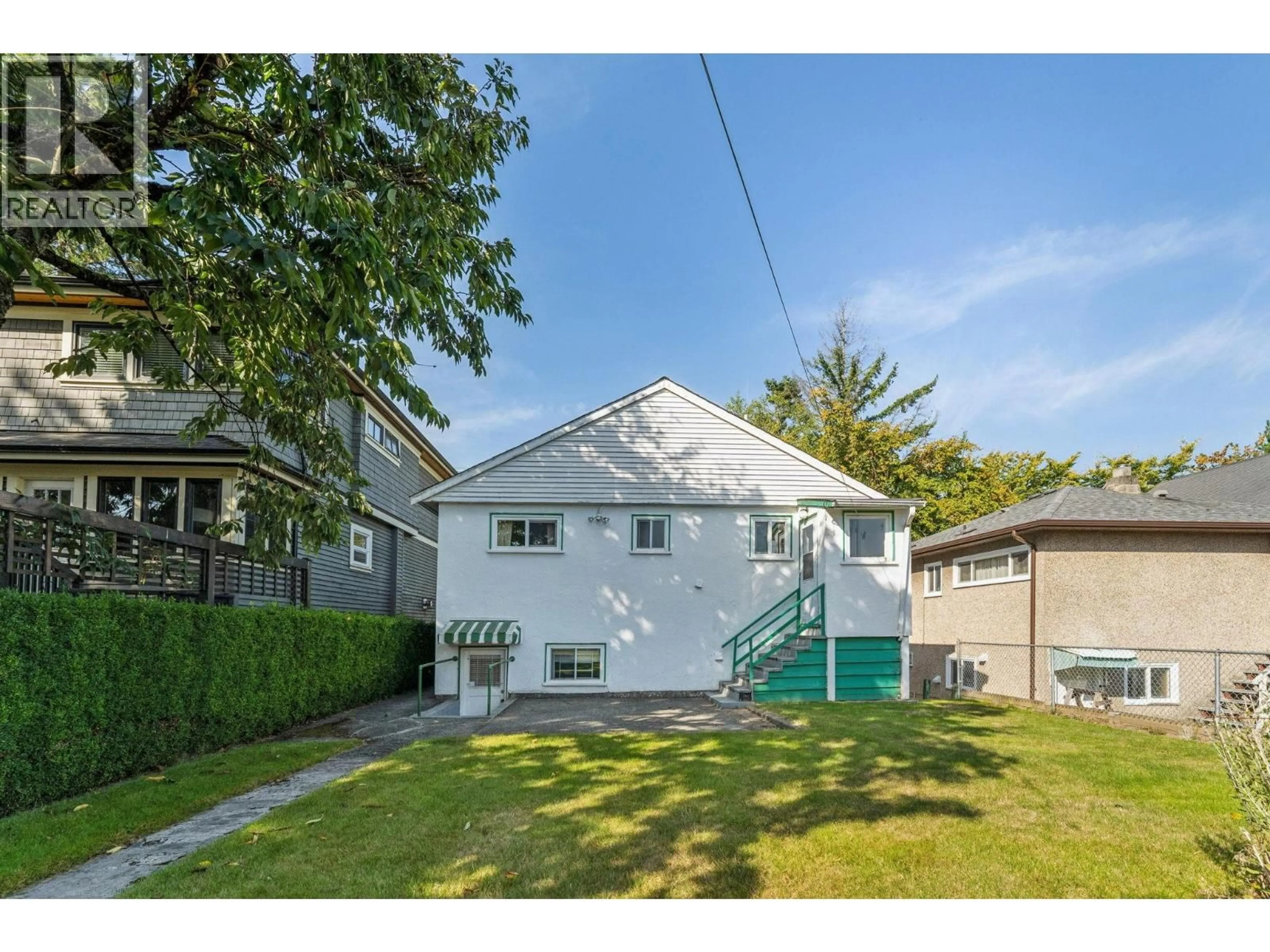 Unknown for 4182 PRINCE EDWARD STREET, Vancouver British Columbia V5V3Y6