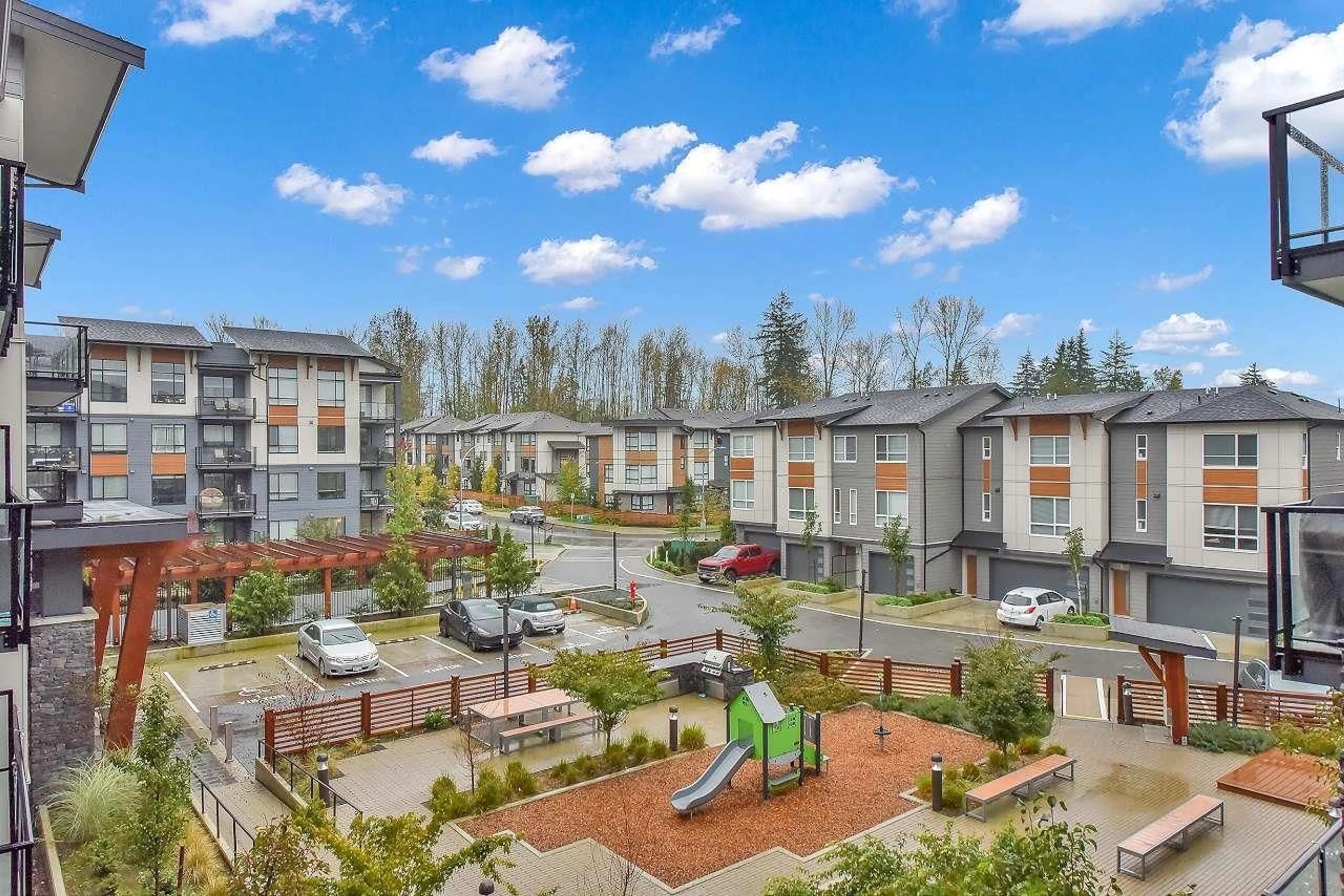 Patio, unknown for 304 - 19935 75A, Langley British Columbia V2Y4L5
