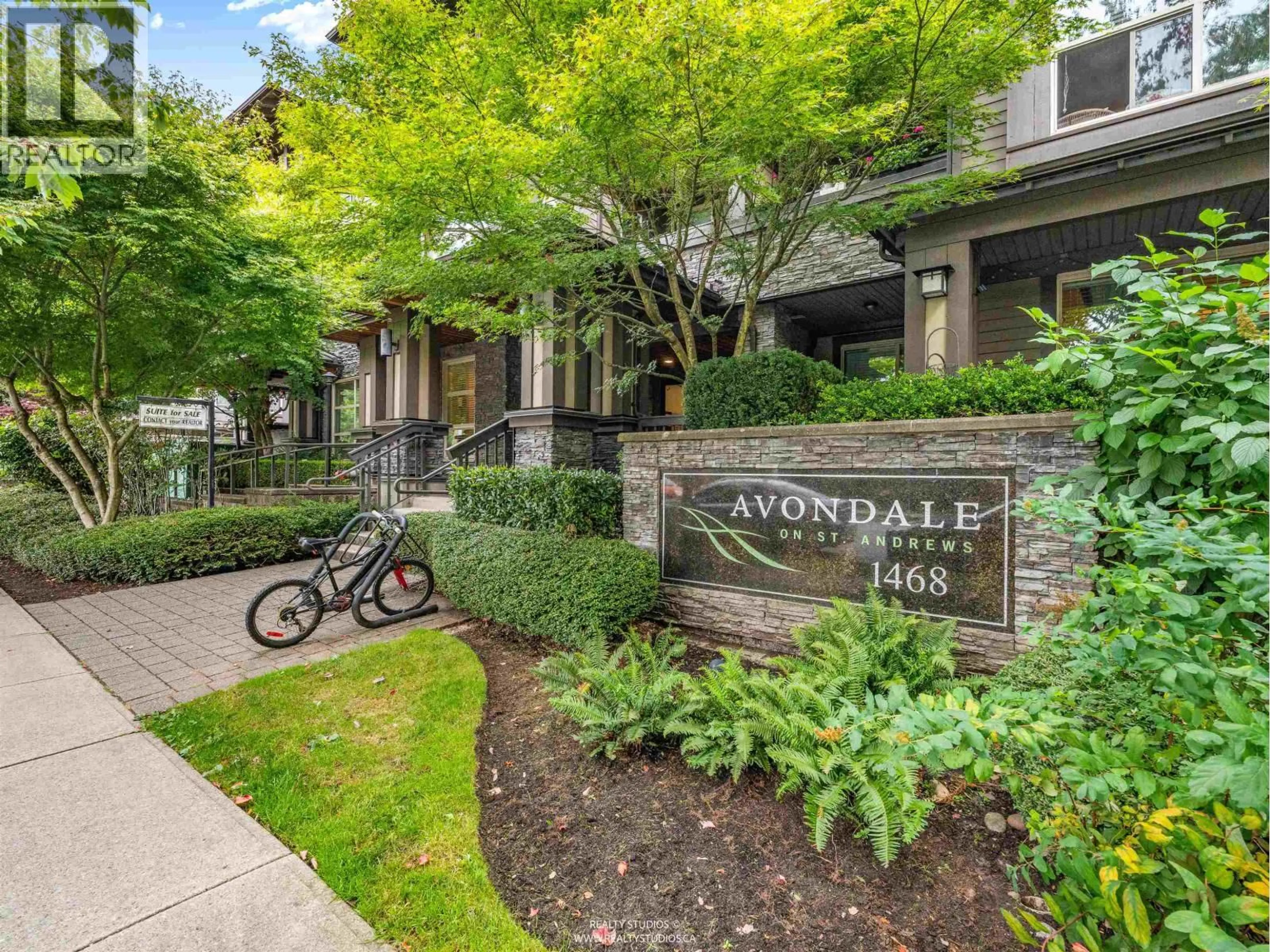 Unknown for 302 - 1468 SAINT ANDREWS AVENUE, North Vancouver British Columbia V7L0A8