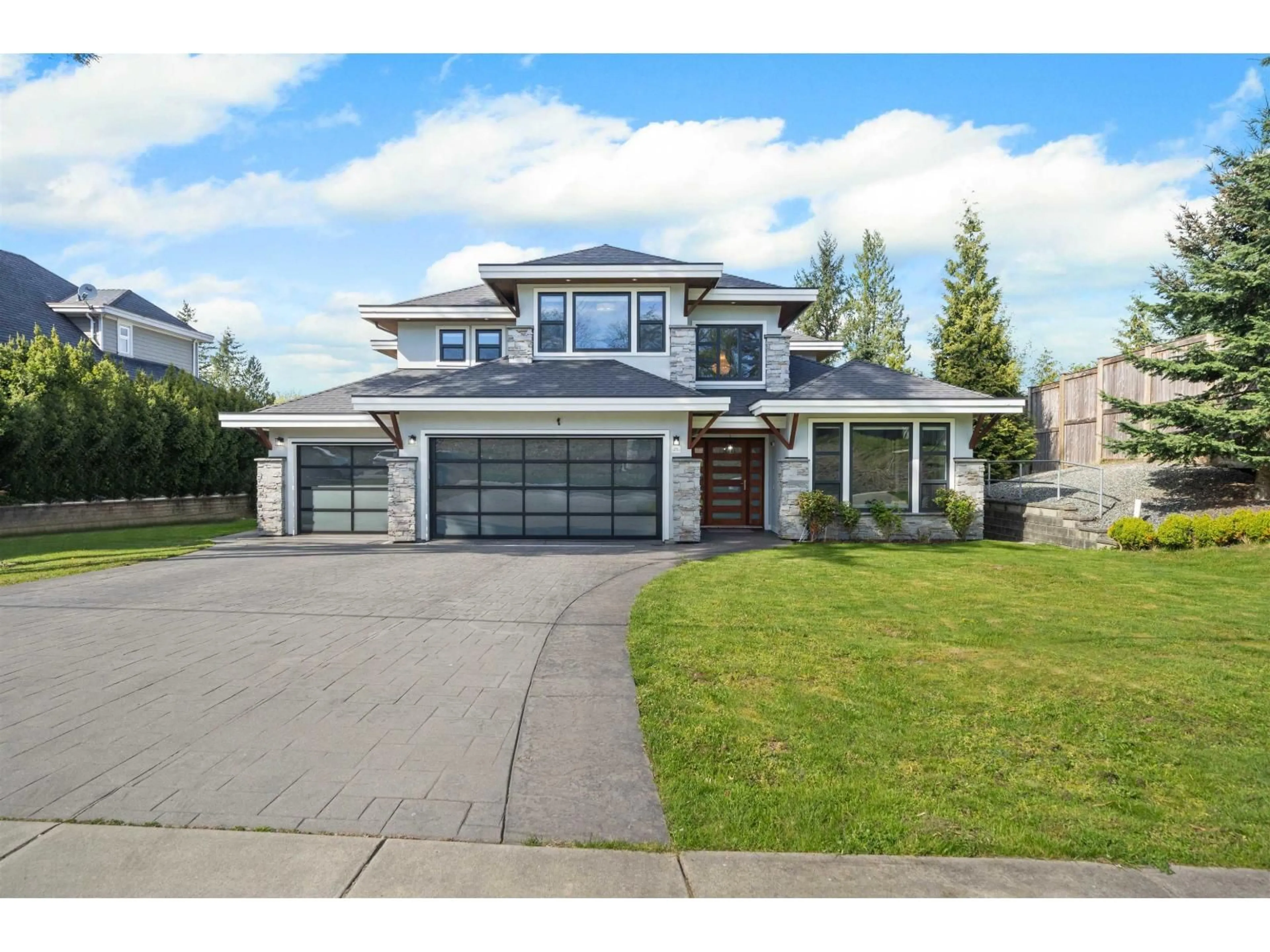 Home with vinyl exterior material, street for 17585 ABBEY, Surrey British Columbia V4N4H2