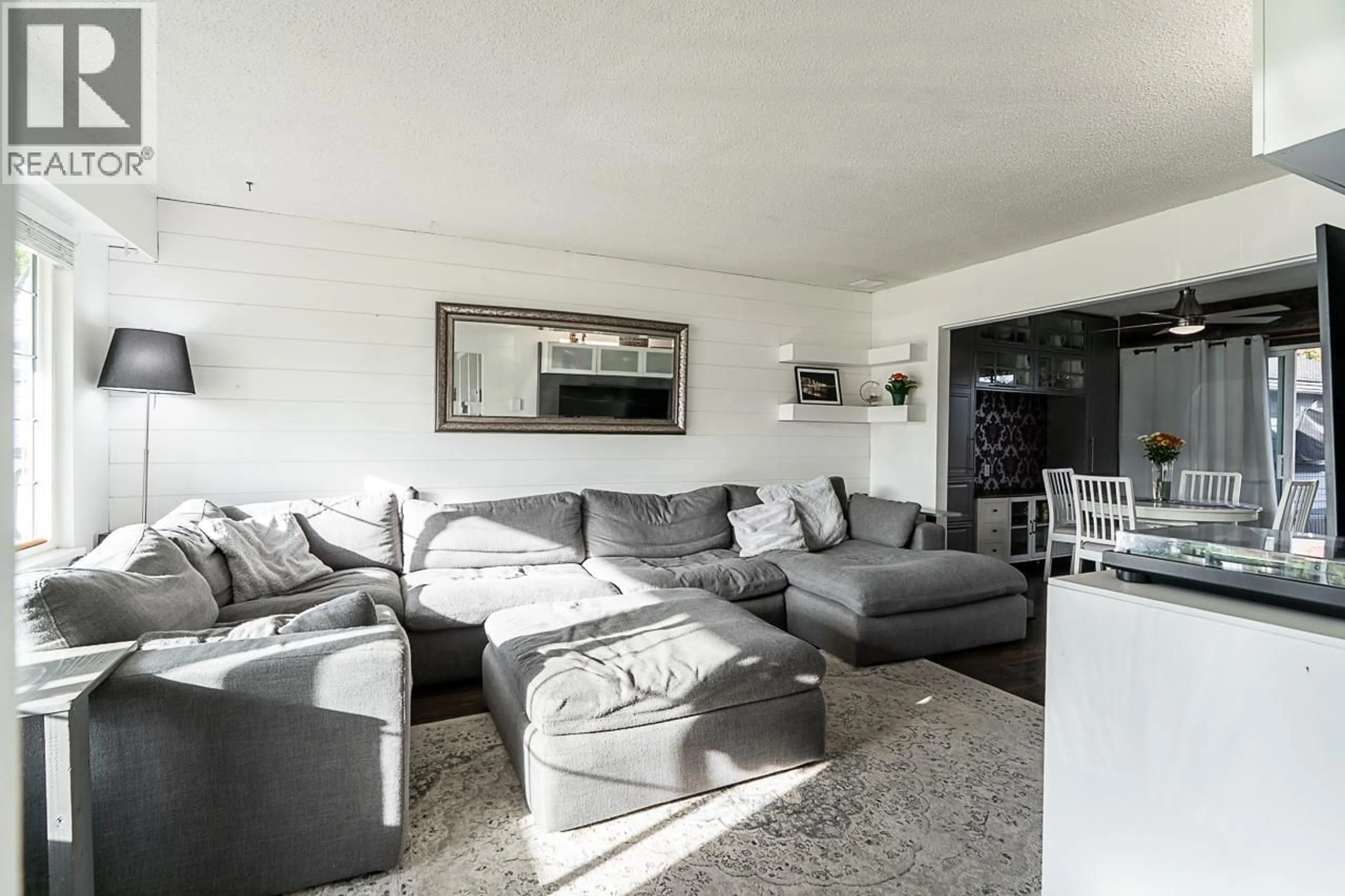Living room with furniture, unknown for 5243 MAPLE CRESCENT, Delta British Columbia V4K1G1