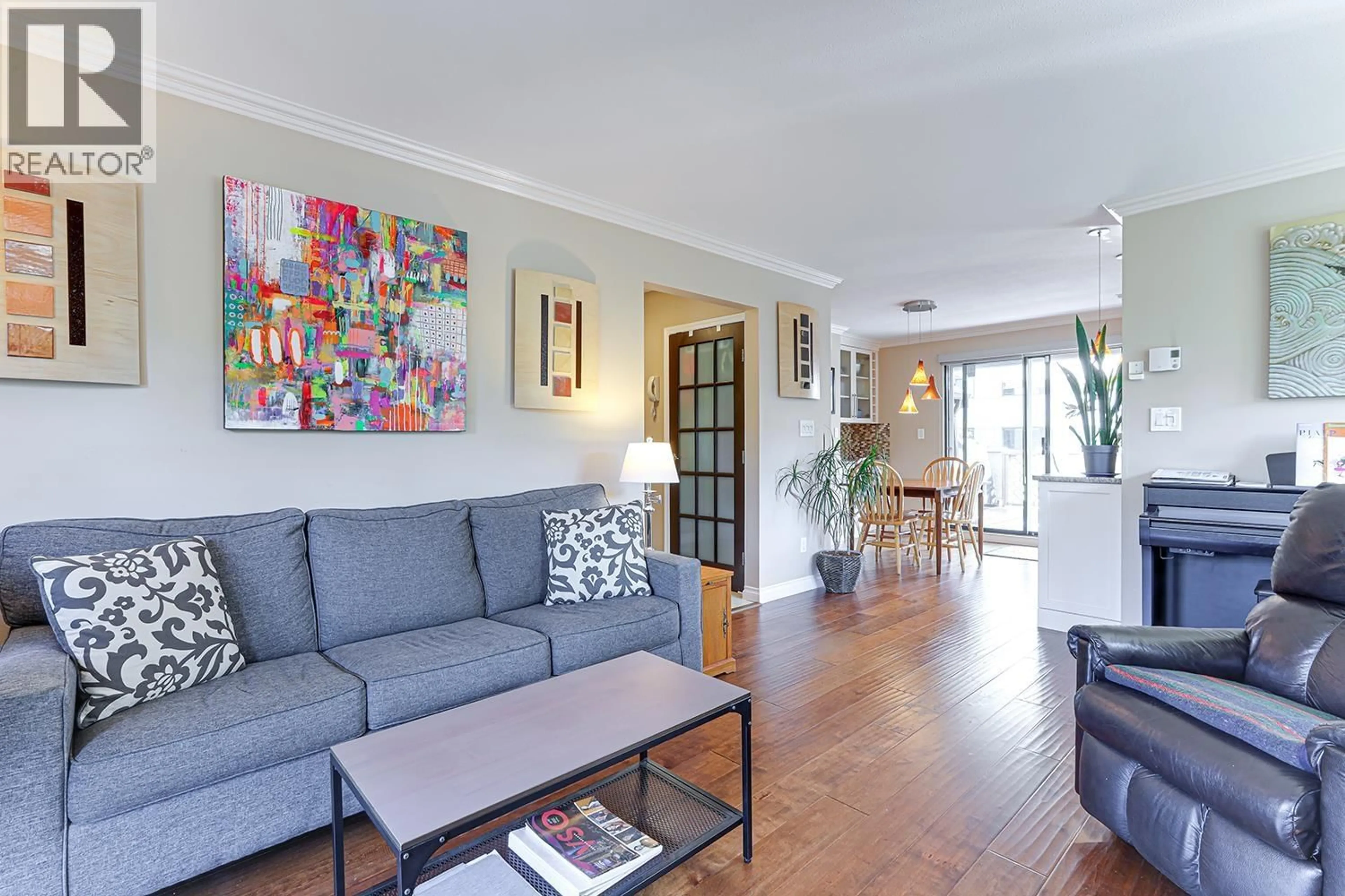 Living room with furniture, wood/laminate floor for 5 - 890 BROUGHTON STREET, Vancouver British Columbia V6G2A2
