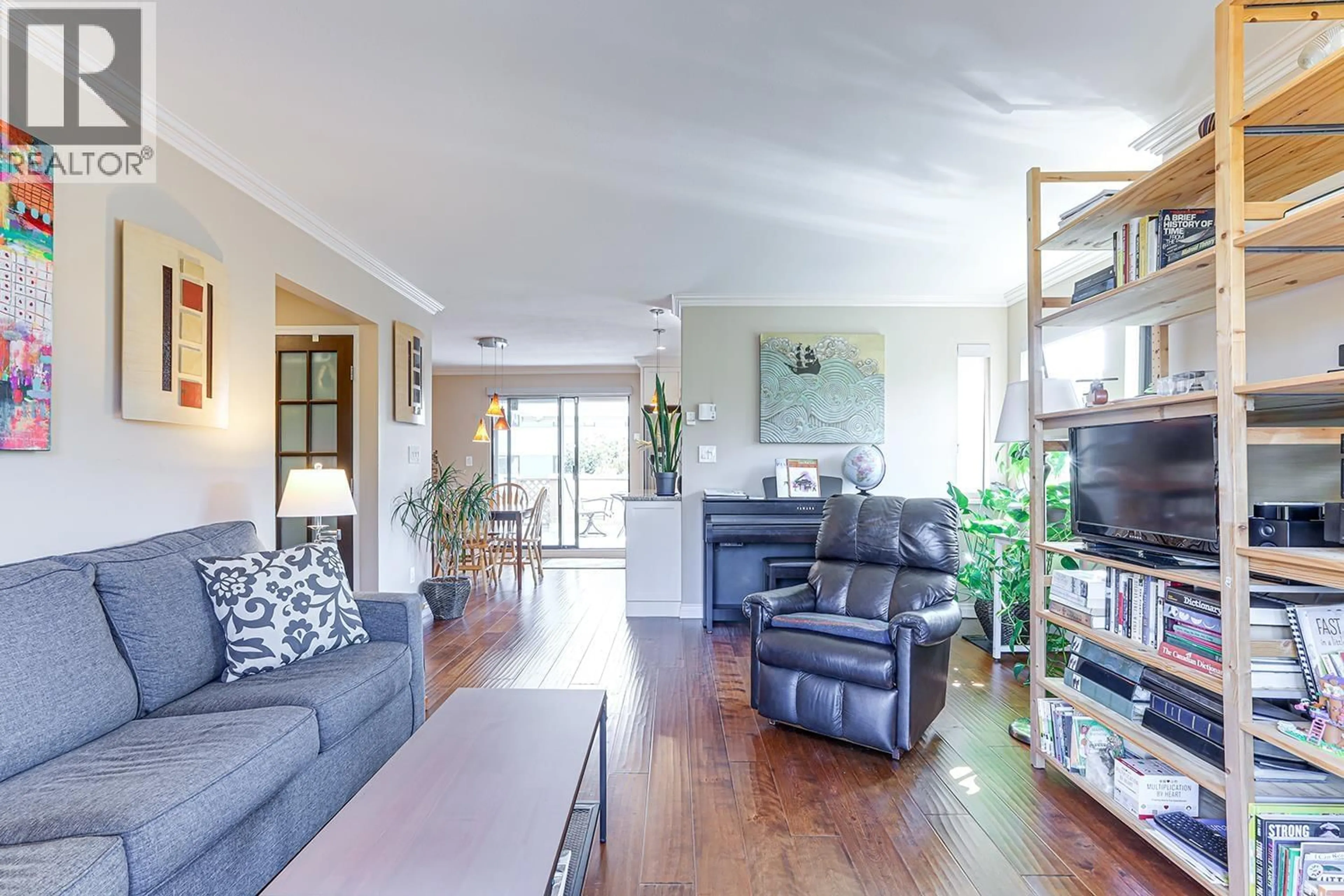 Living room with furniture, wood/laminate floor for 5 - 890 BROUGHTON STREET, Vancouver British Columbia V6G2A2