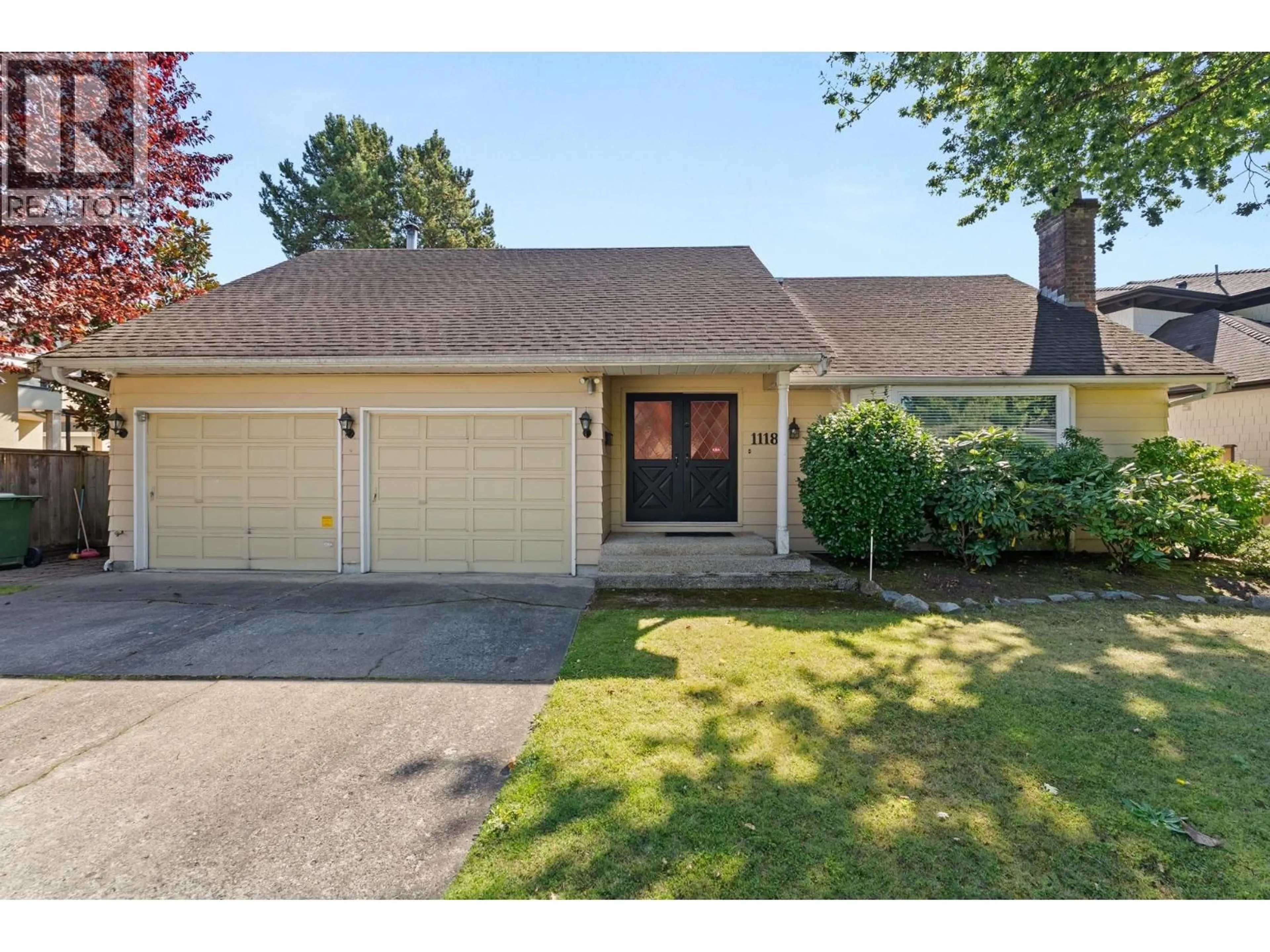 Home with vinyl exterior material, street for 11180 KINGFISHER DRIVE, Richmond British Columbia V7E3X5
