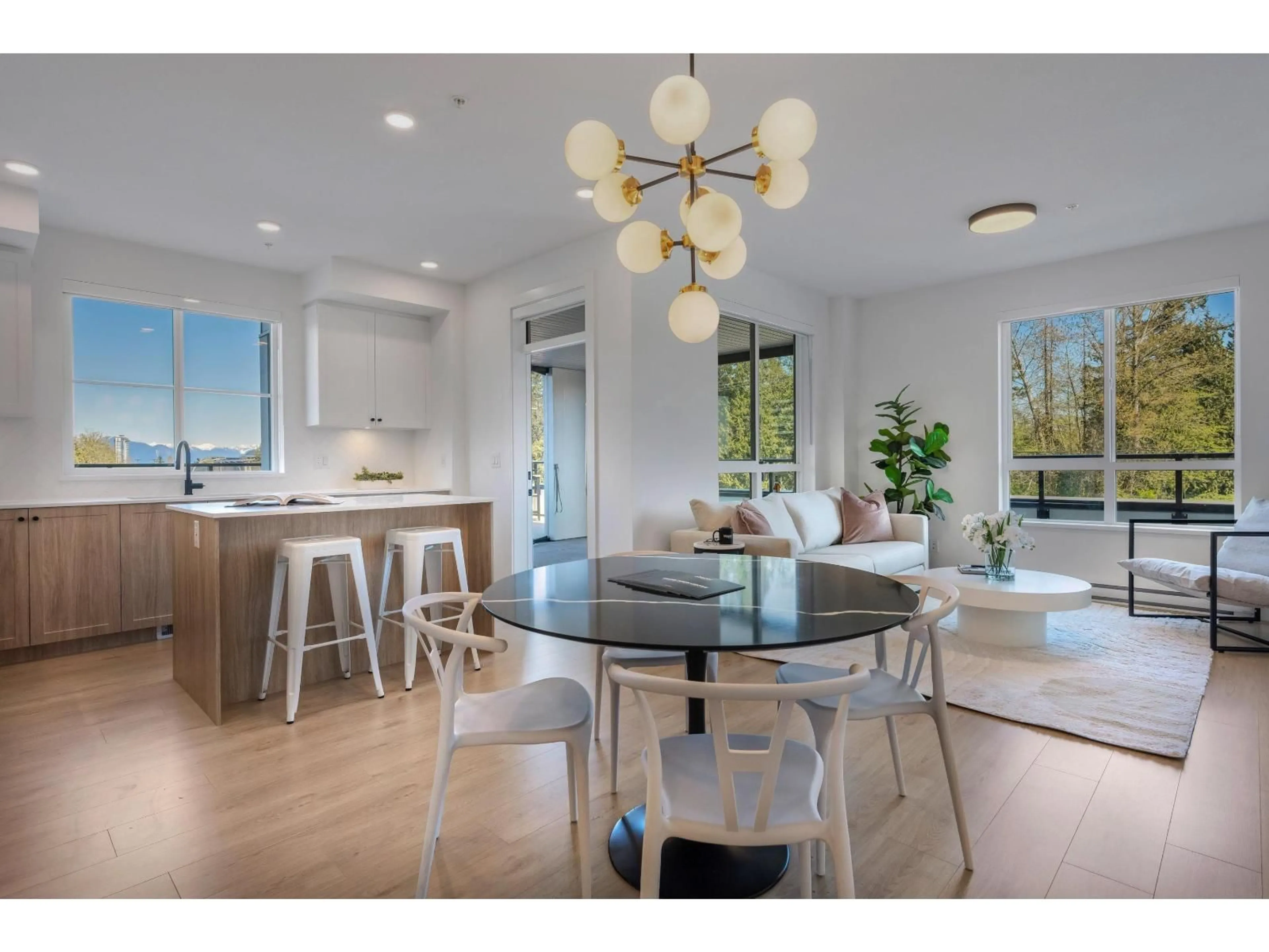 Open concept kitchen, unknown for 305 - 19979 76, Langley British Columbia V2Y1S3