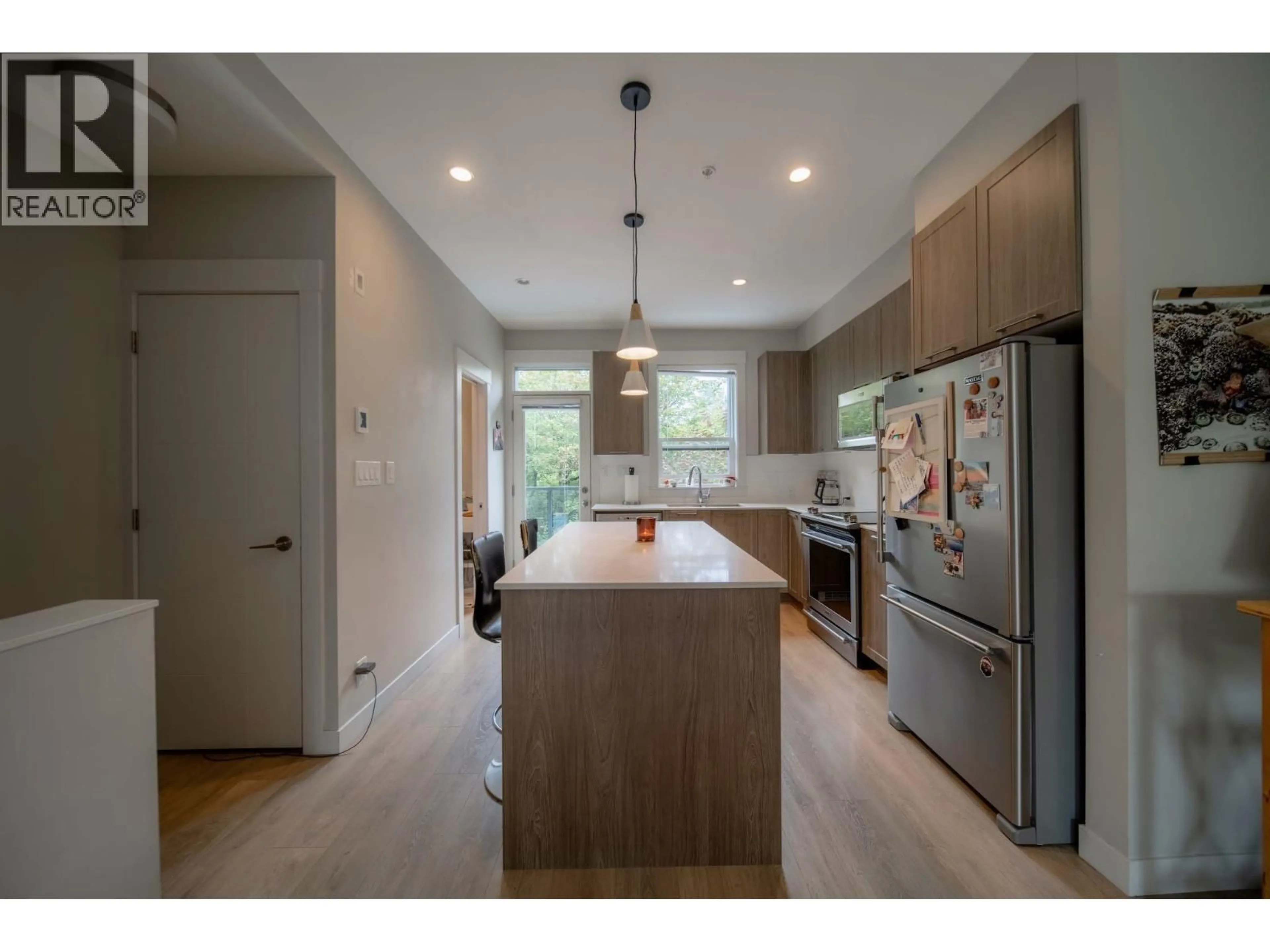 Open concept kitchen, unknown for 21 - 38684 BUCKLEY AVENUE, Squamish British Columbia V8B0M4