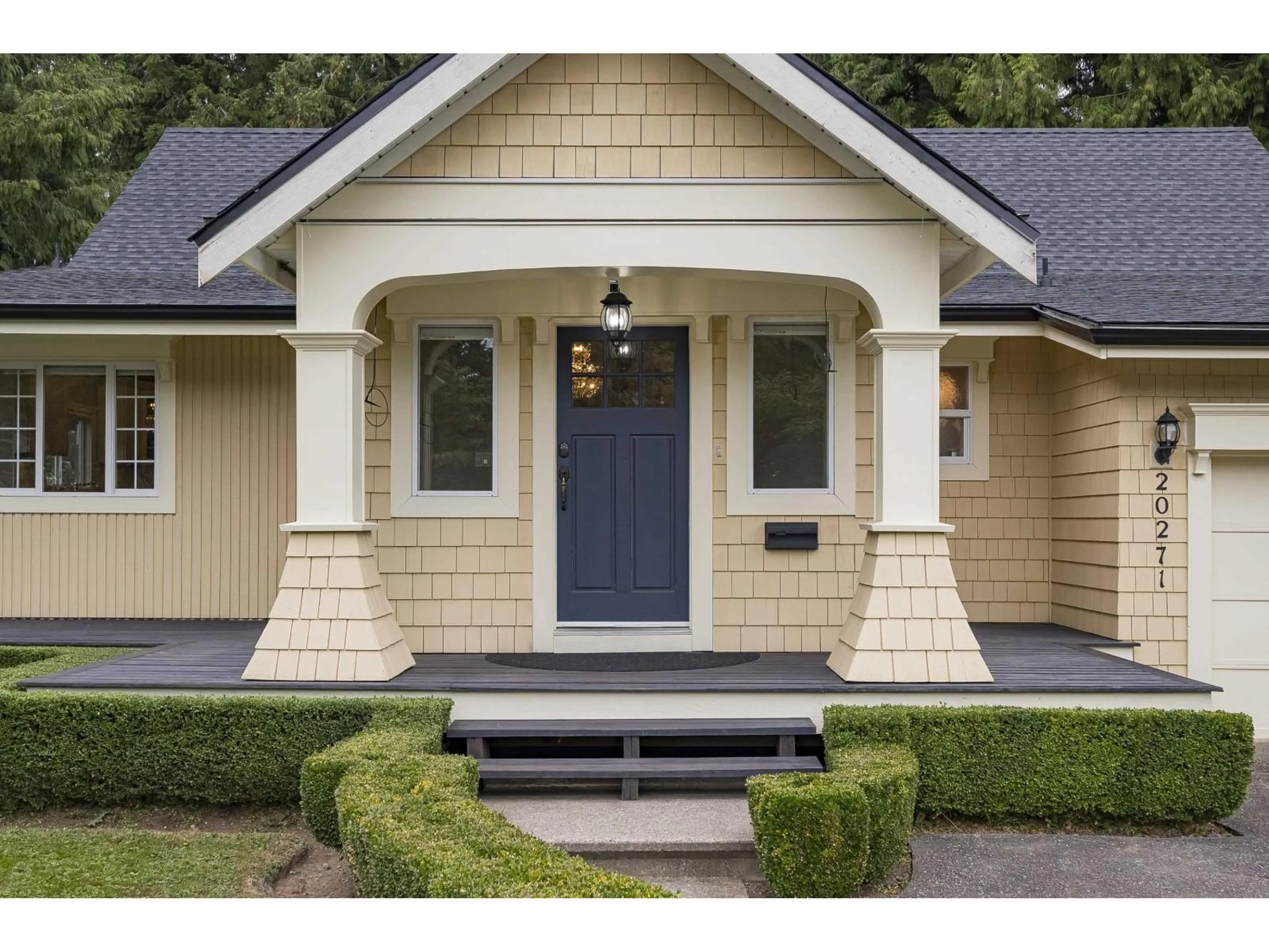 Home with vinyl exterior material, street for 20271 49, Langley British Columbia V3A6W9