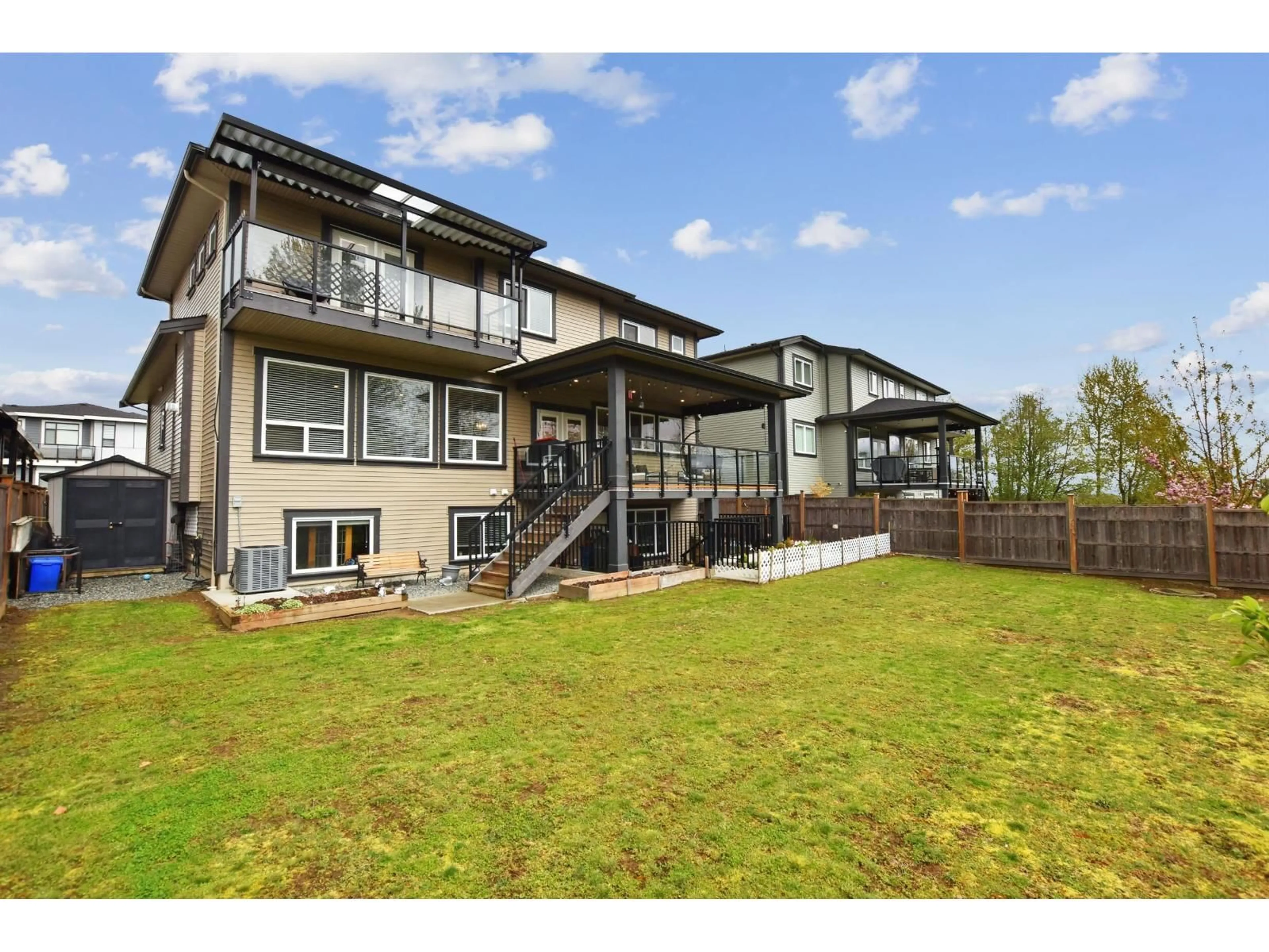 A pic from outside/outdoor area/front of a property/back of a property/a pic from drone, mountain view for 35262 EWERT, Mission British Columbia V2V0G3