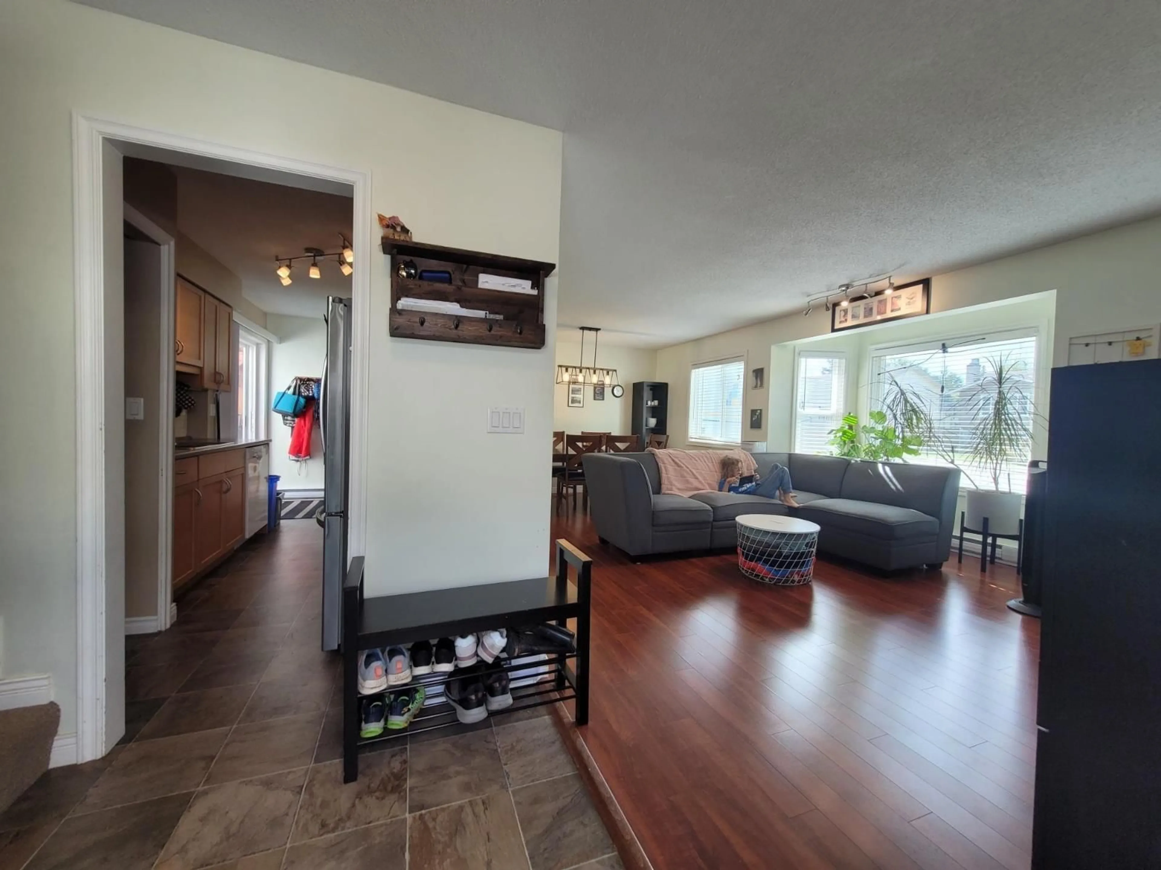 Living room with furniture, unknown for 3712 DUNSMUIR, Abbotsford British Columbia V2S6J2