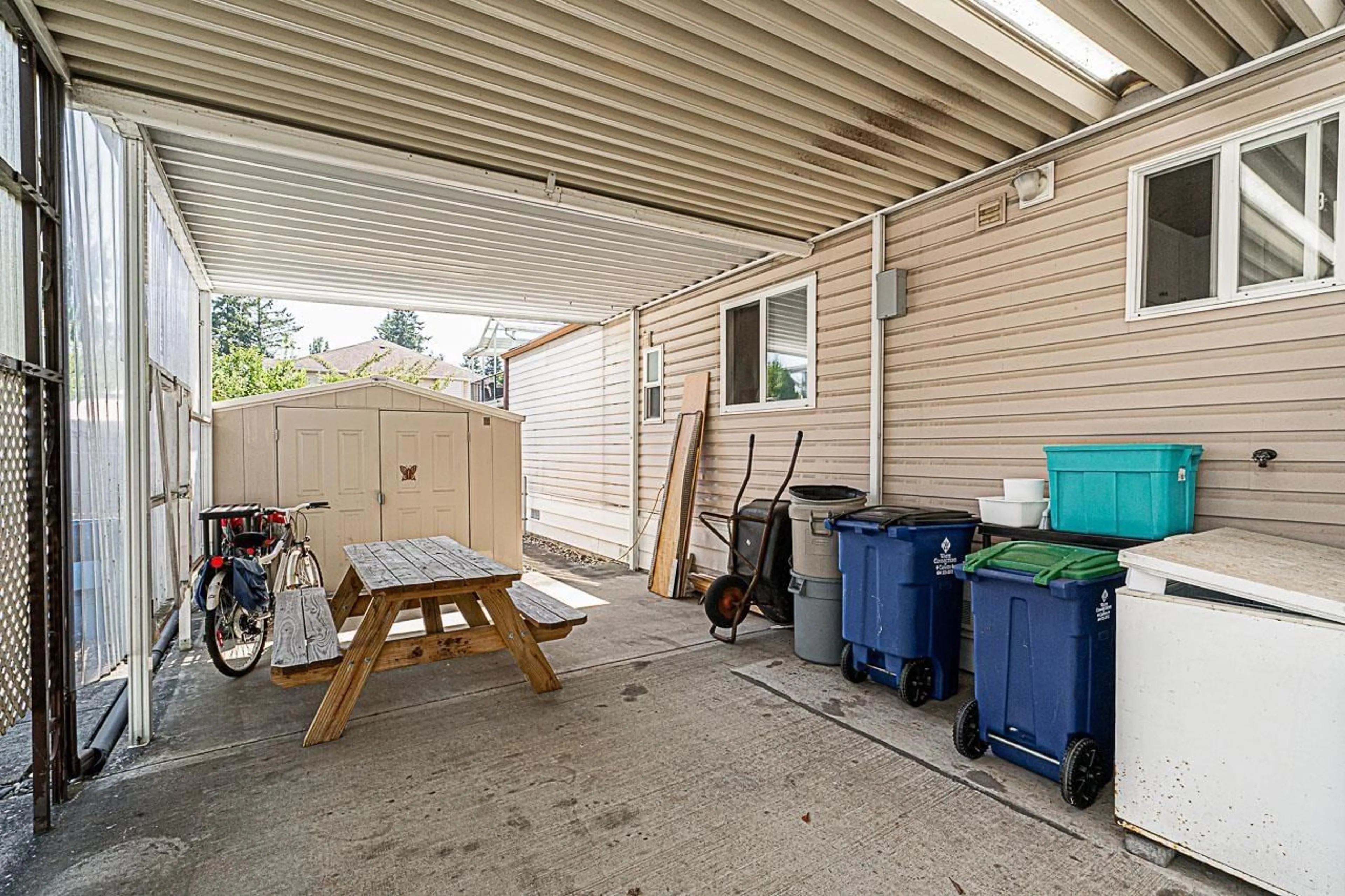 Patio, street for 6 - 8670 156, Surrey British Columbia V3S3S1