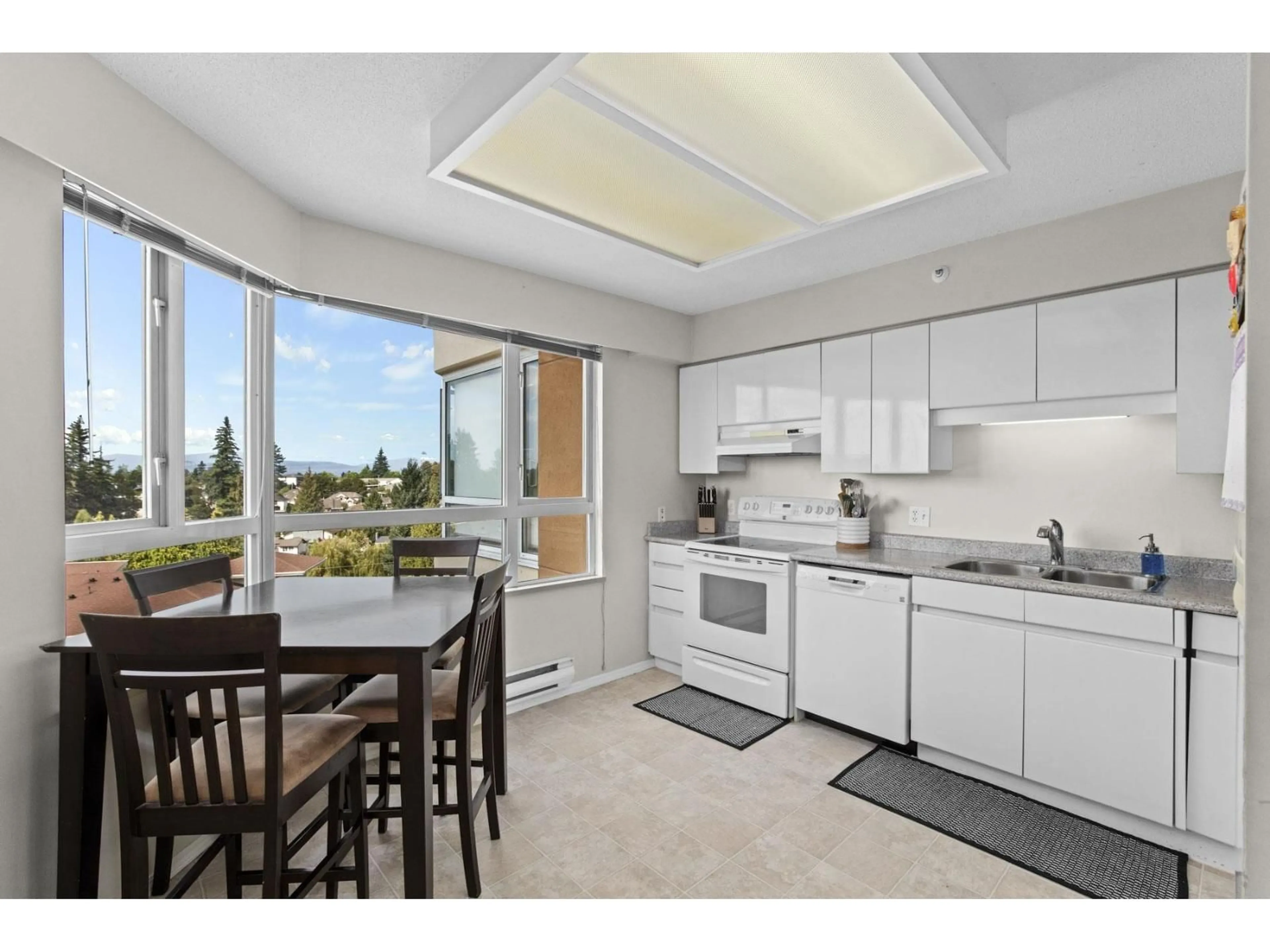 Unknown for 804 - 3190 GLADWIN, Abbotsford British Columbia V2T5T2