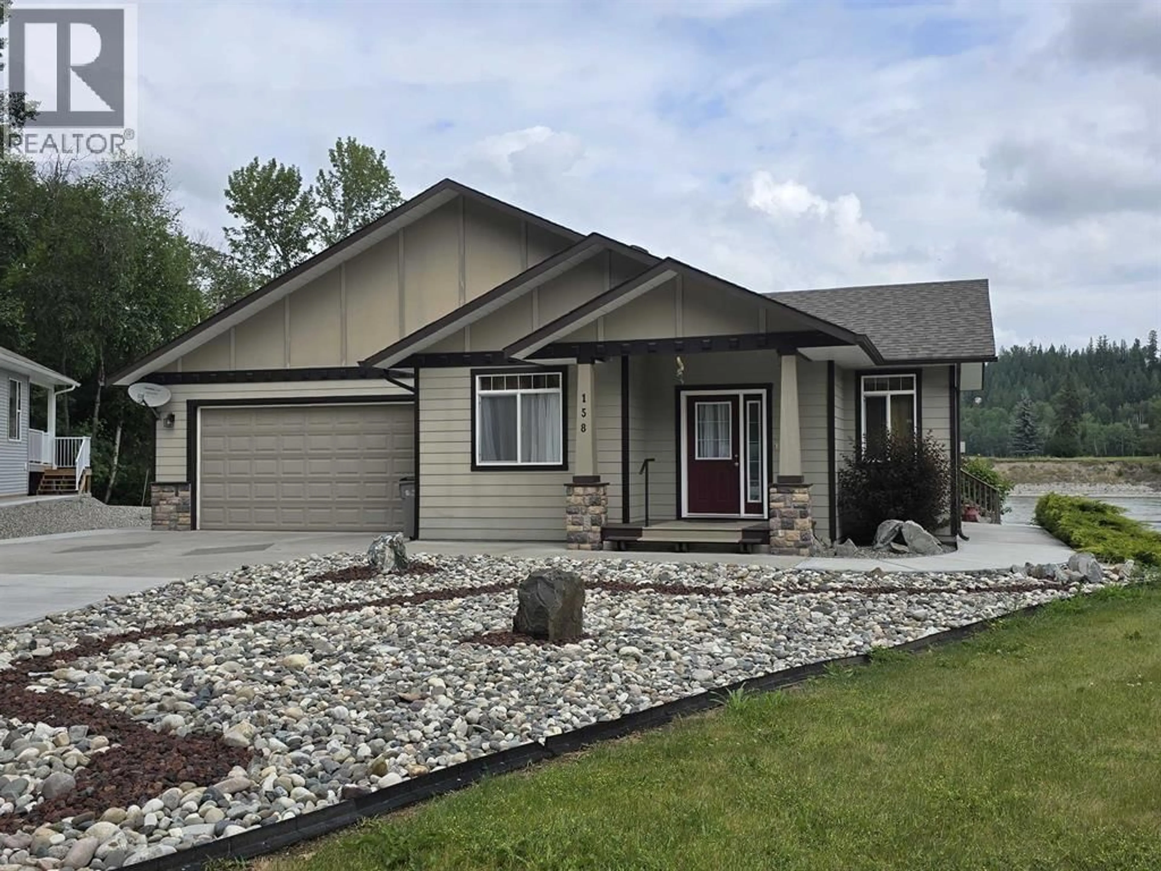Home with vinyl exterior material, street for 158 - 1702 DYKE ROAD, Quesnel British Columbia V2J6A4