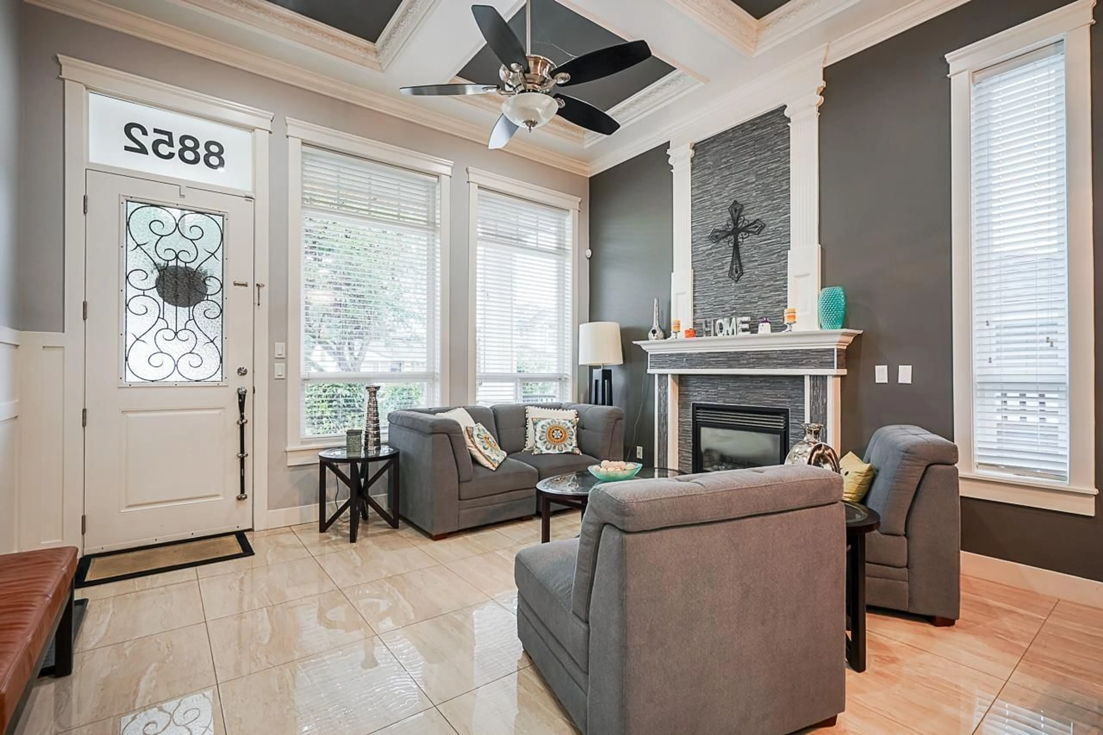 Living room with furniture, ceramic/tile floor for 8852 118, Delta British Columbia V4C6H7