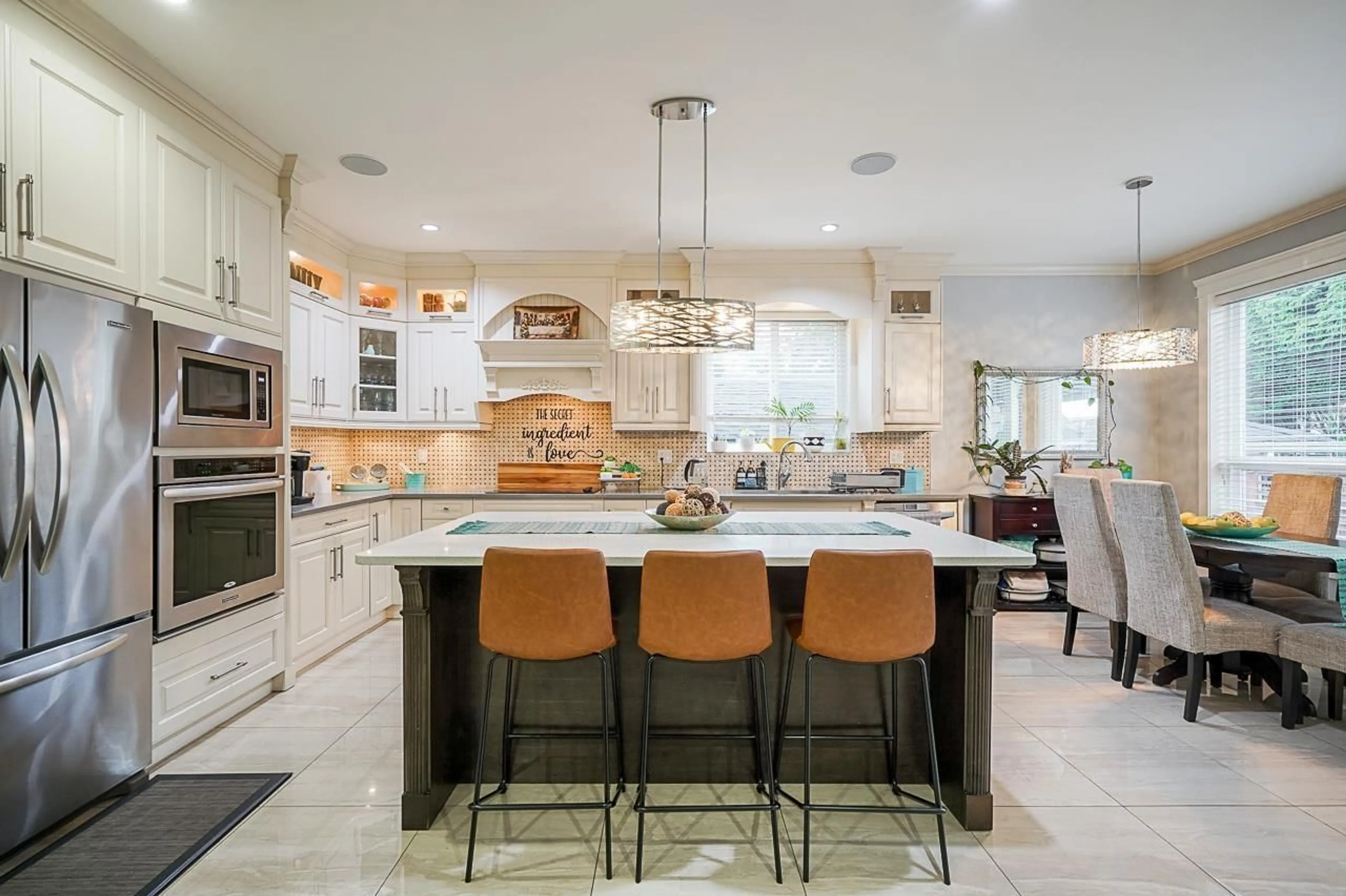Open concept kitchen, ceramic/tile floor for 8852 118, Delta British Columbia V4C6H7