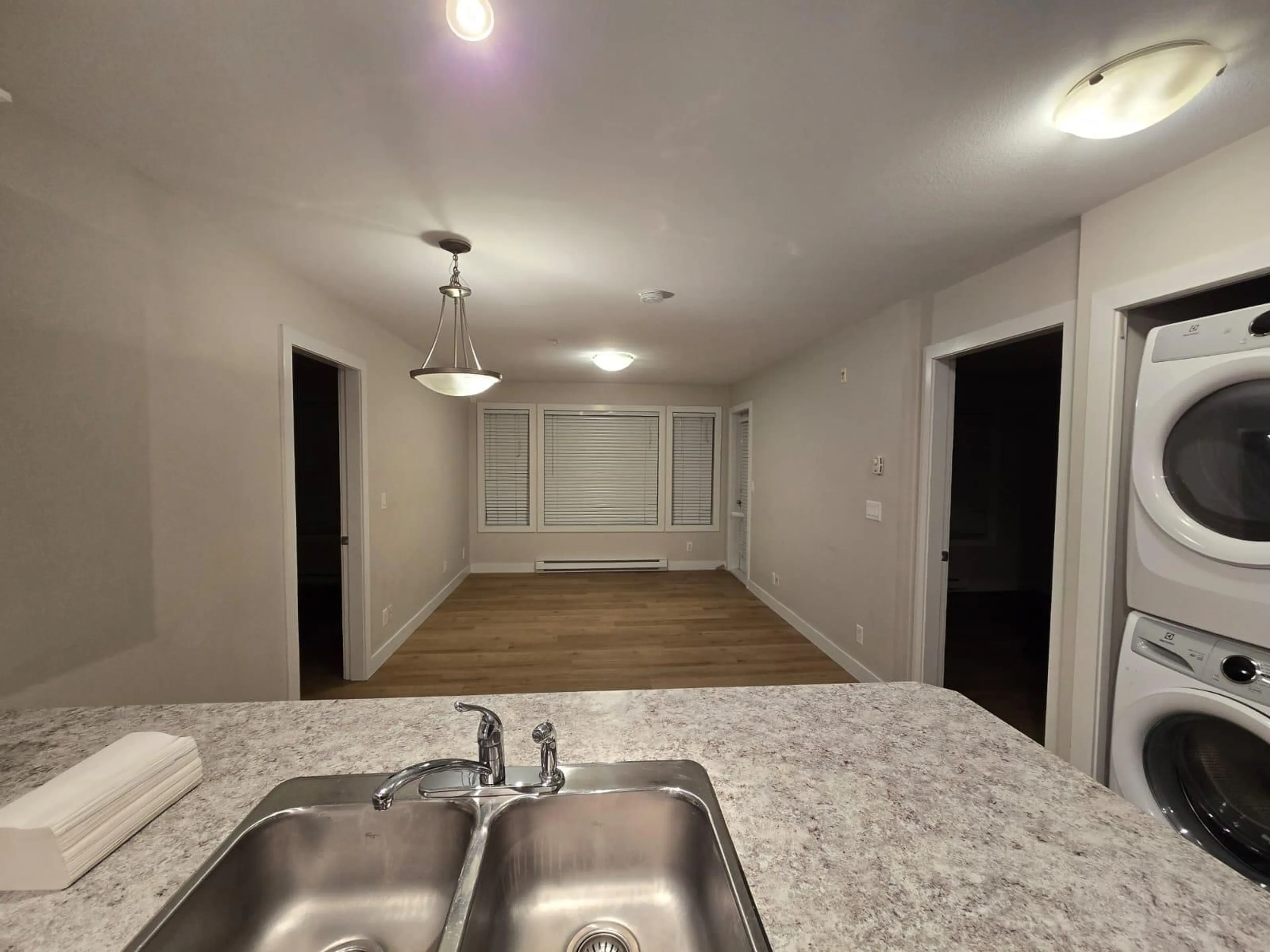 Open concept kitchen, unknown for 213 - 9422 VICTOR STREET, Chilliwack British Columbia V2P0B8