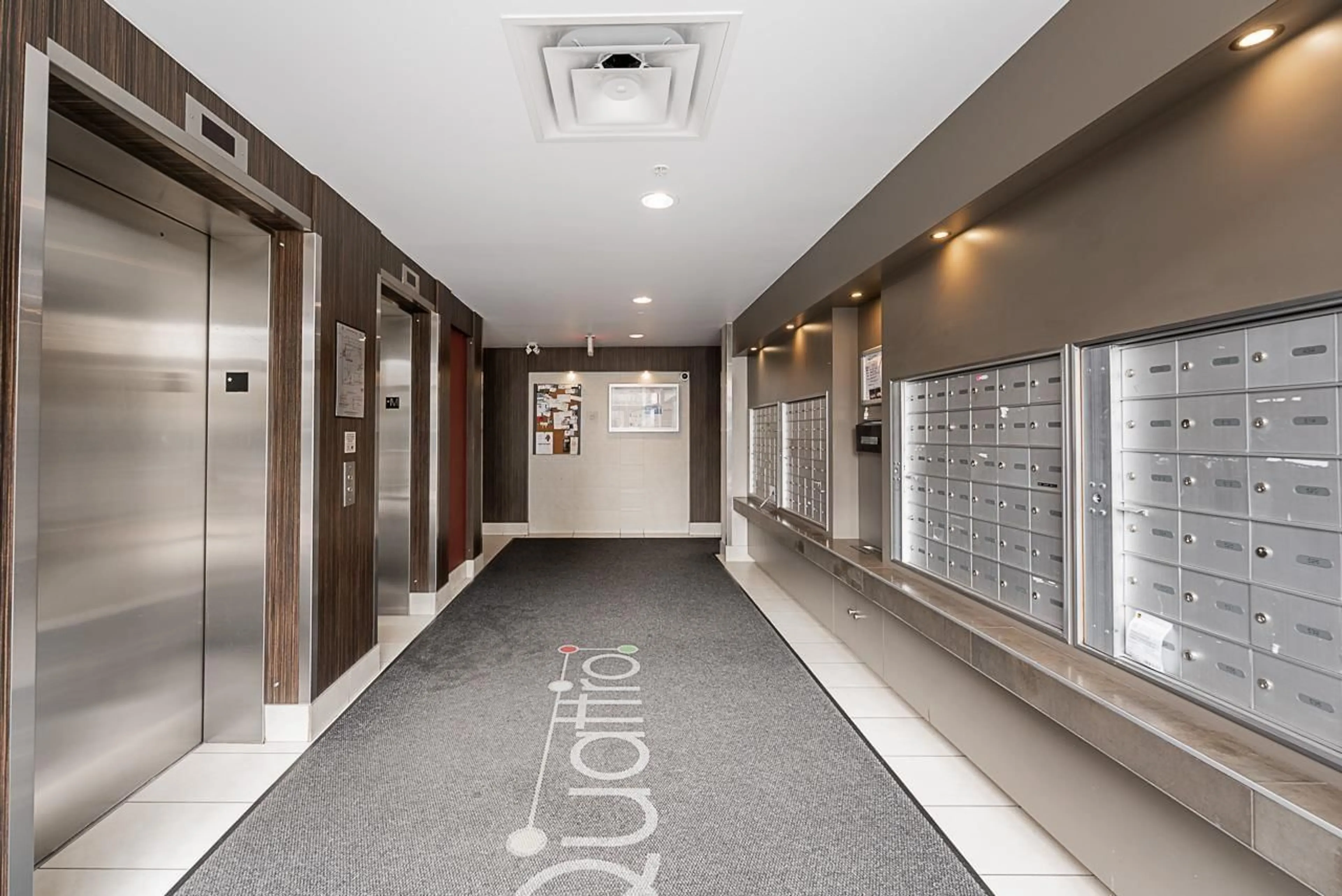 Indoor foyer for 407 - 13733 107A, Surrey British Columbia V3T0B7