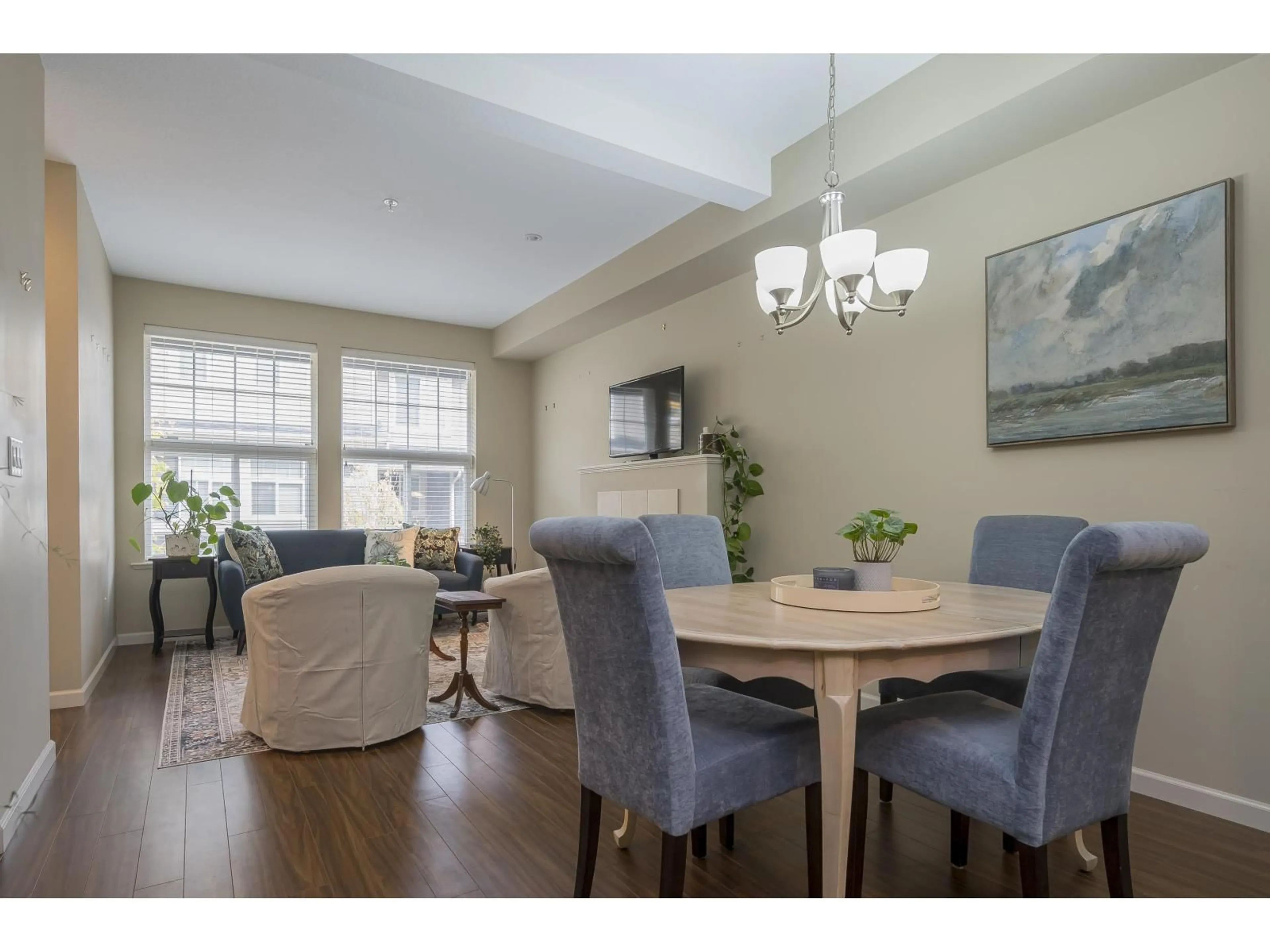 Dining room, wood/laminate floor for 61 - 20831 70, Langley British Columbia V2Y0H1