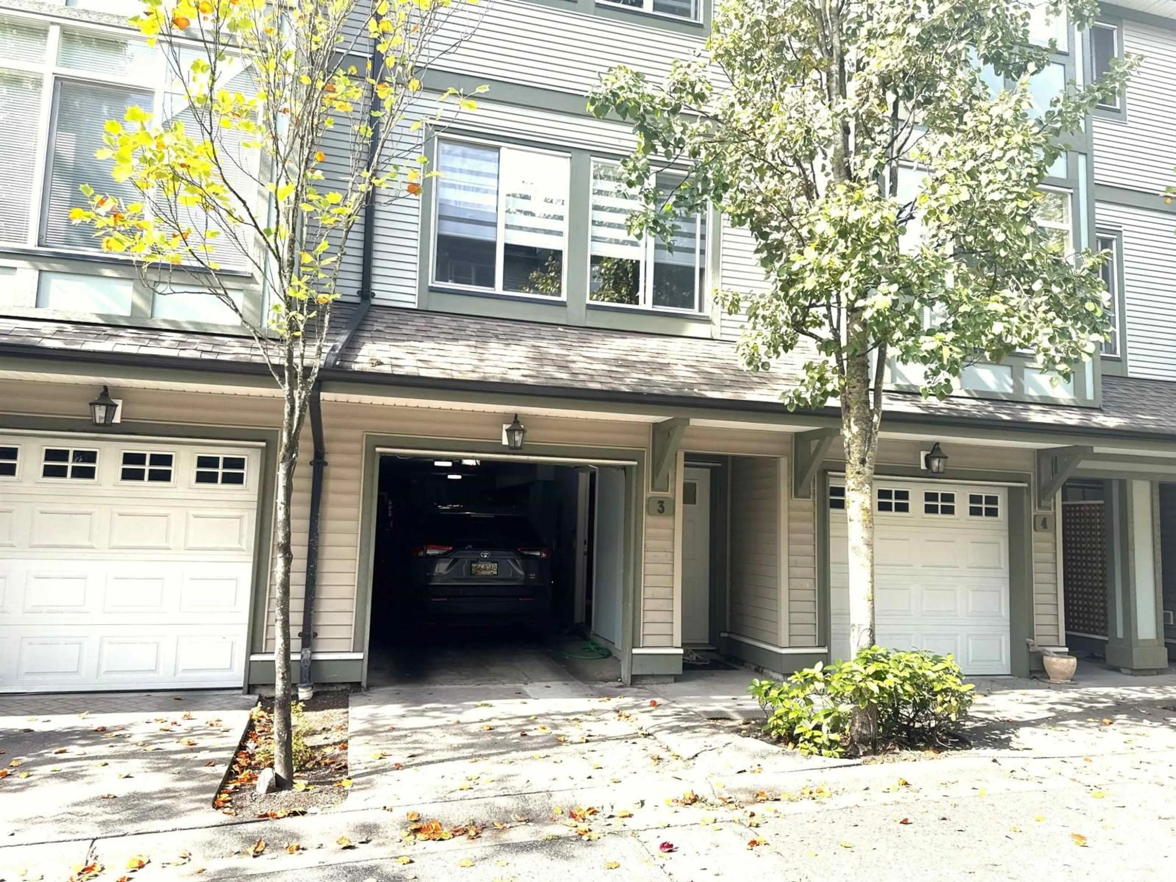 Unknown for 3 - 8726 159, Surrey British Columbia V4N0A8