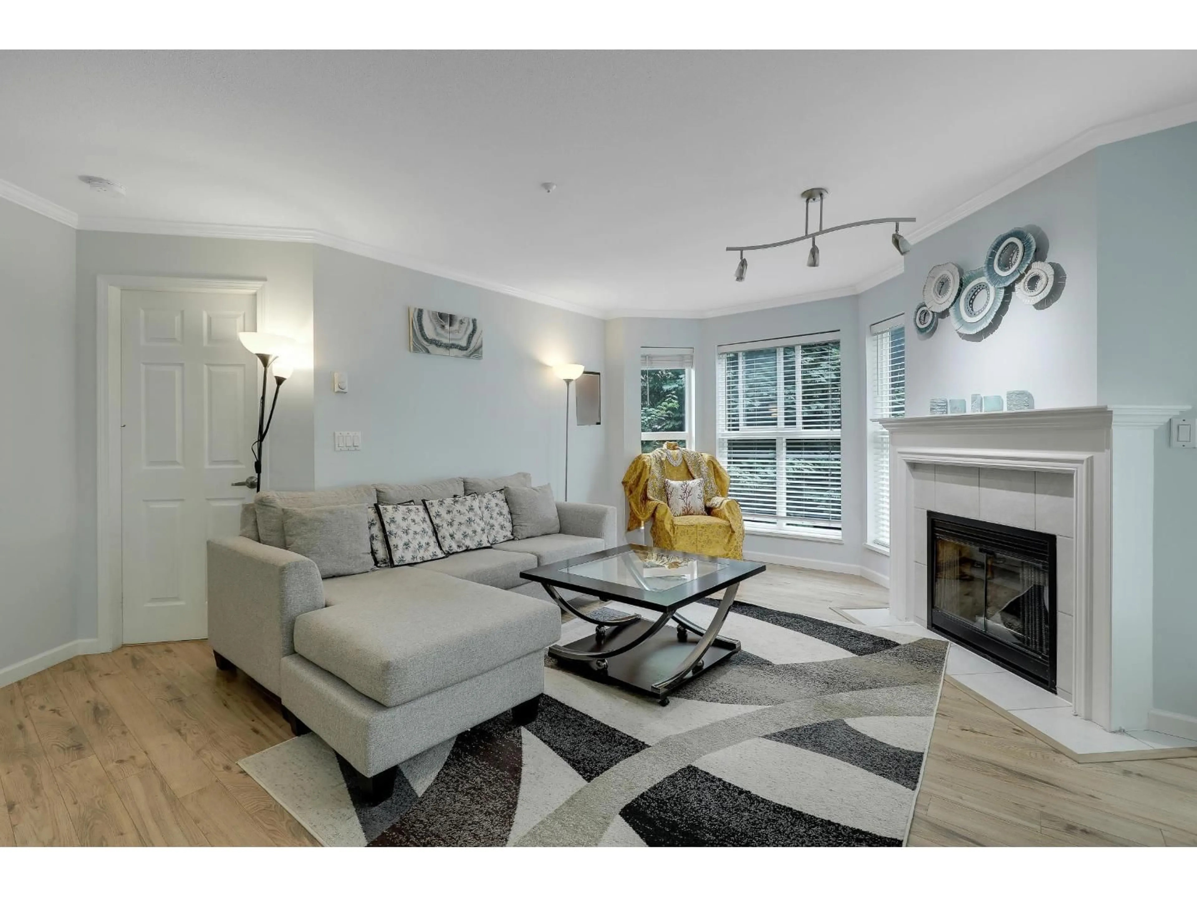Living room with furniture, unknown for 218 - 12088 66, Surrey British Columbia V3W1Z9