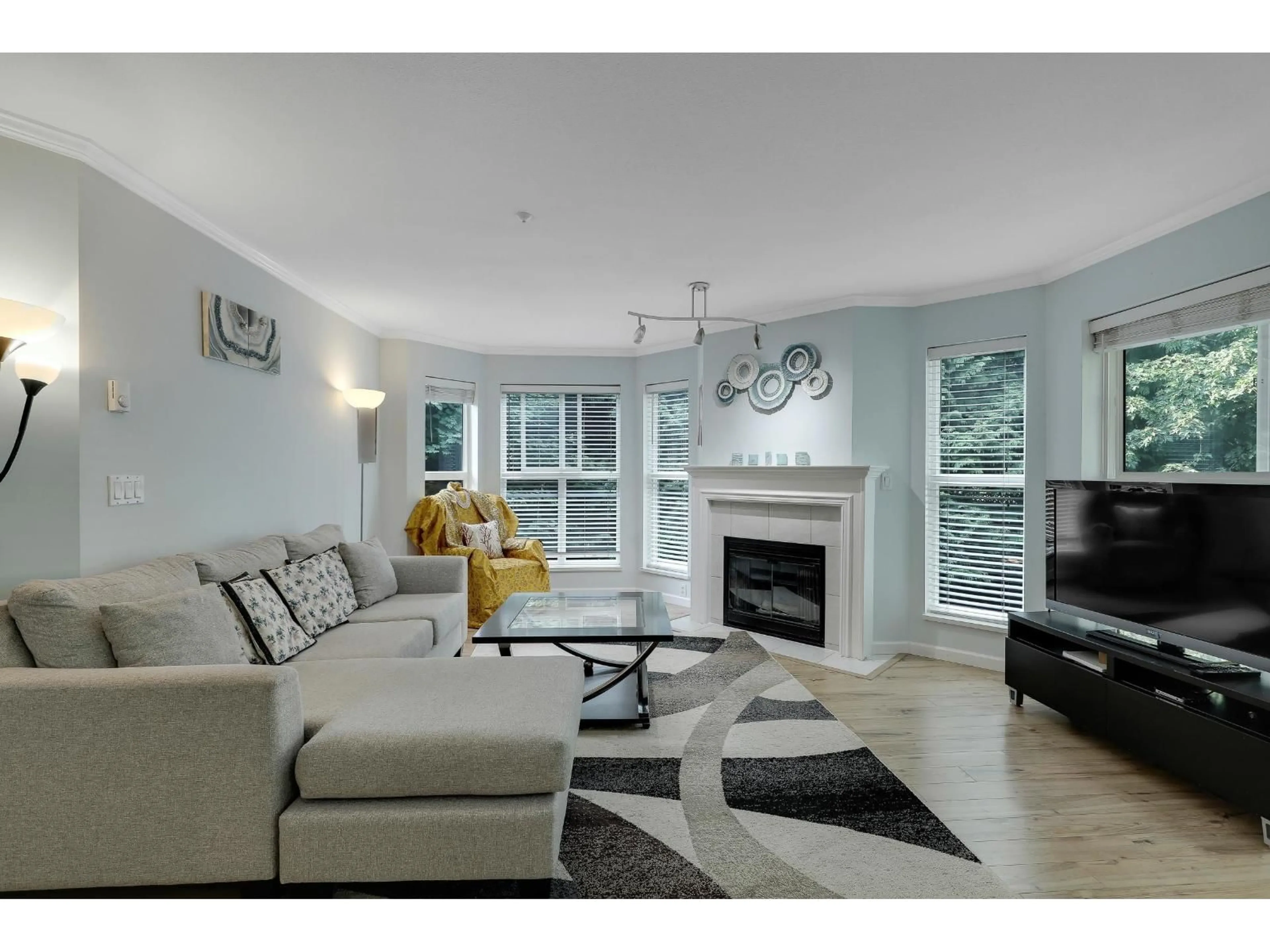 Living room with furniture, unknown for 218 - 12088 66, Surrey British Columbia V3W1Z9