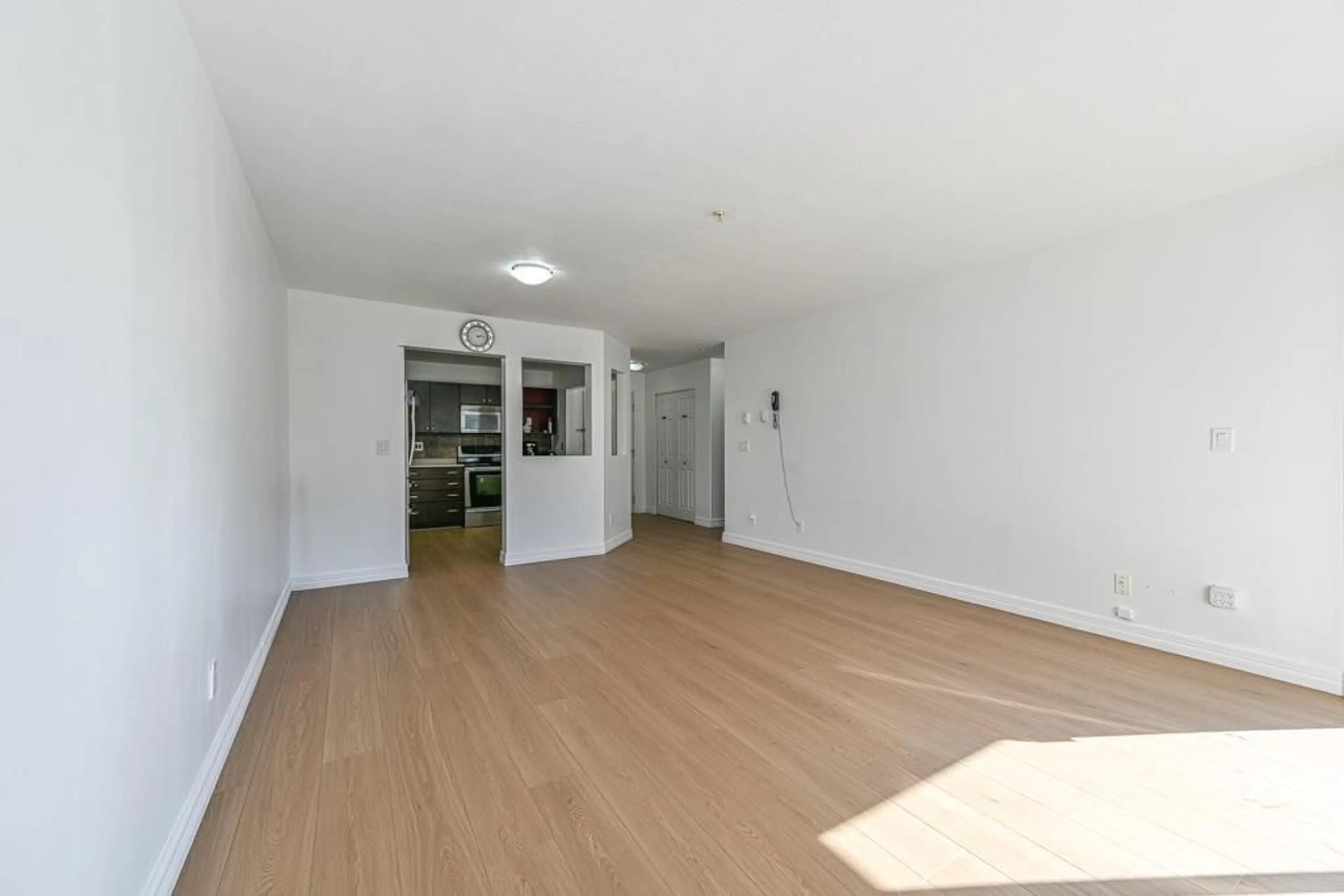 A pic of a room for 407 - 2435 CENTRE, Abbotsford British Columbia V2T2N4
