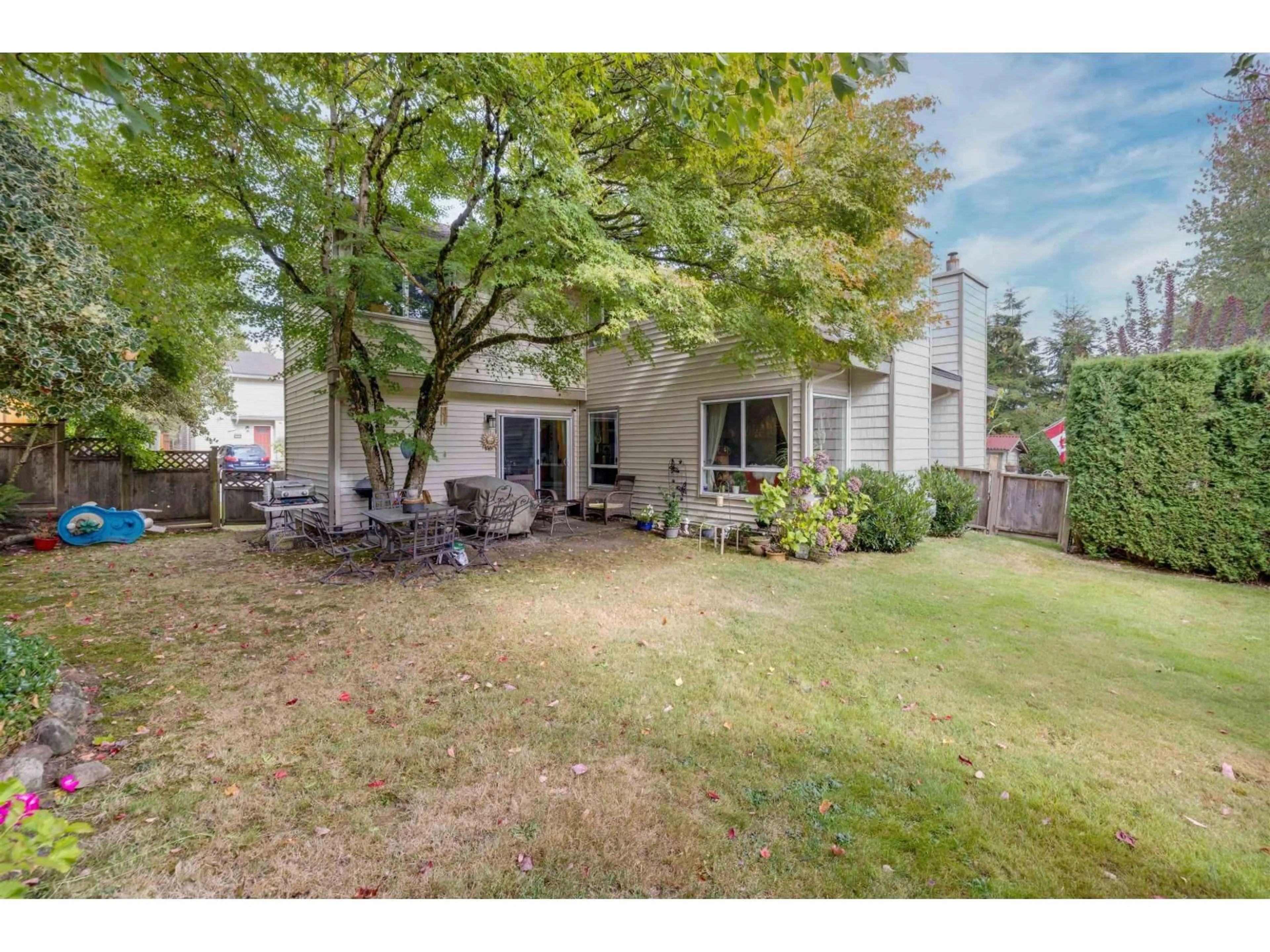 Unknown for 6211 GREENSIDE WEST, Surrey British Columbia V3S5M8