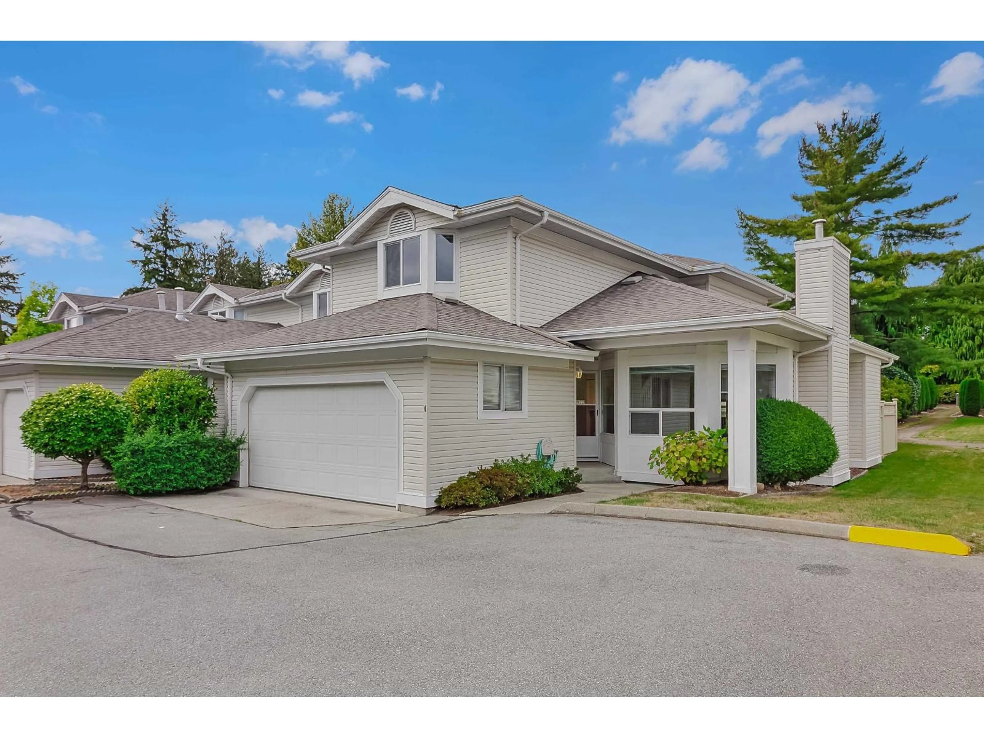 Unknown for 4 - 6452 121, Surrey British Columbia V3W0Y5