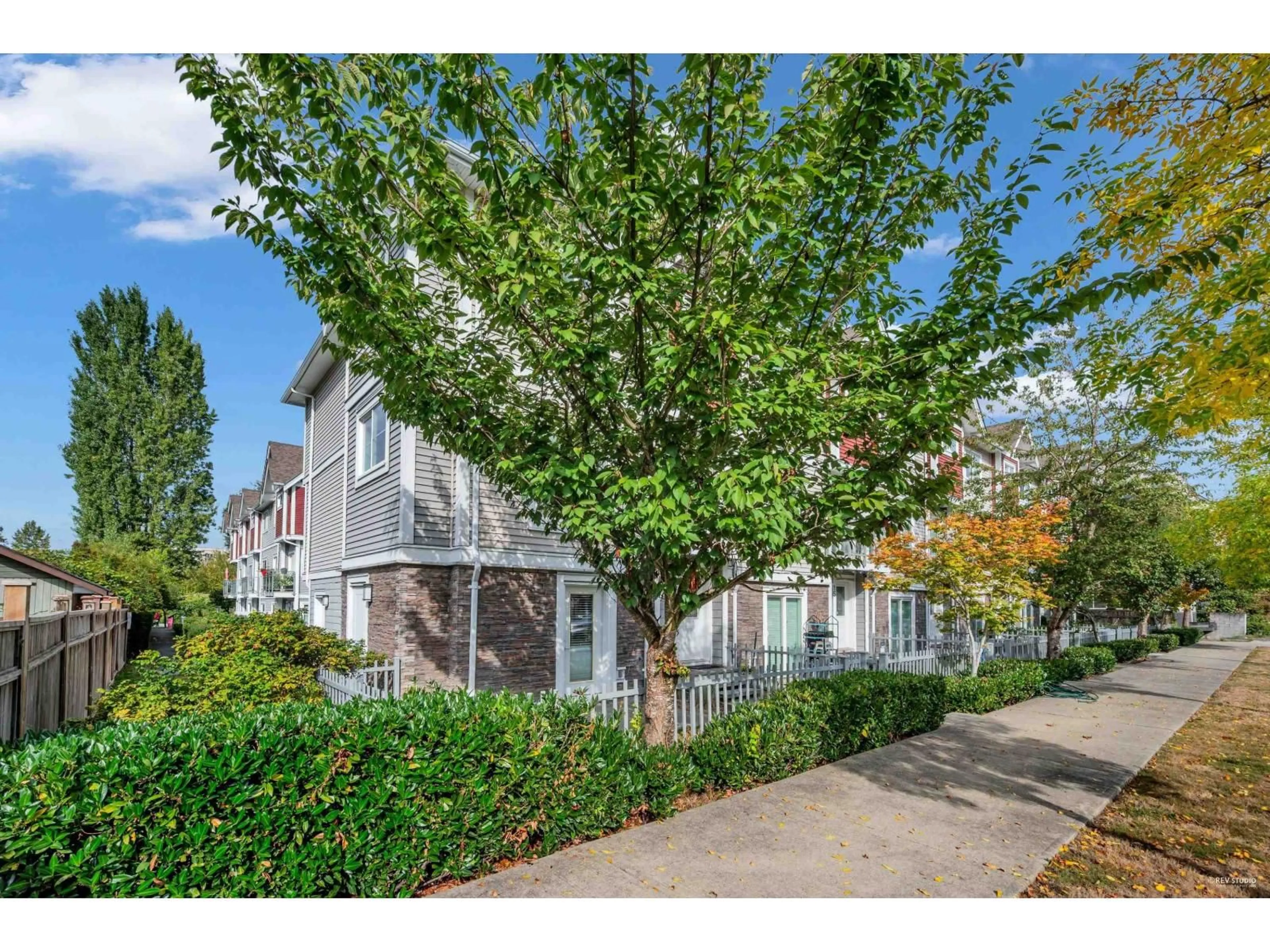 A pic from outside/outdoor area/front of a property/back of a property/a pic from drone, street for 16 - 14320 103A, Surrey British Columbia V3T5C3