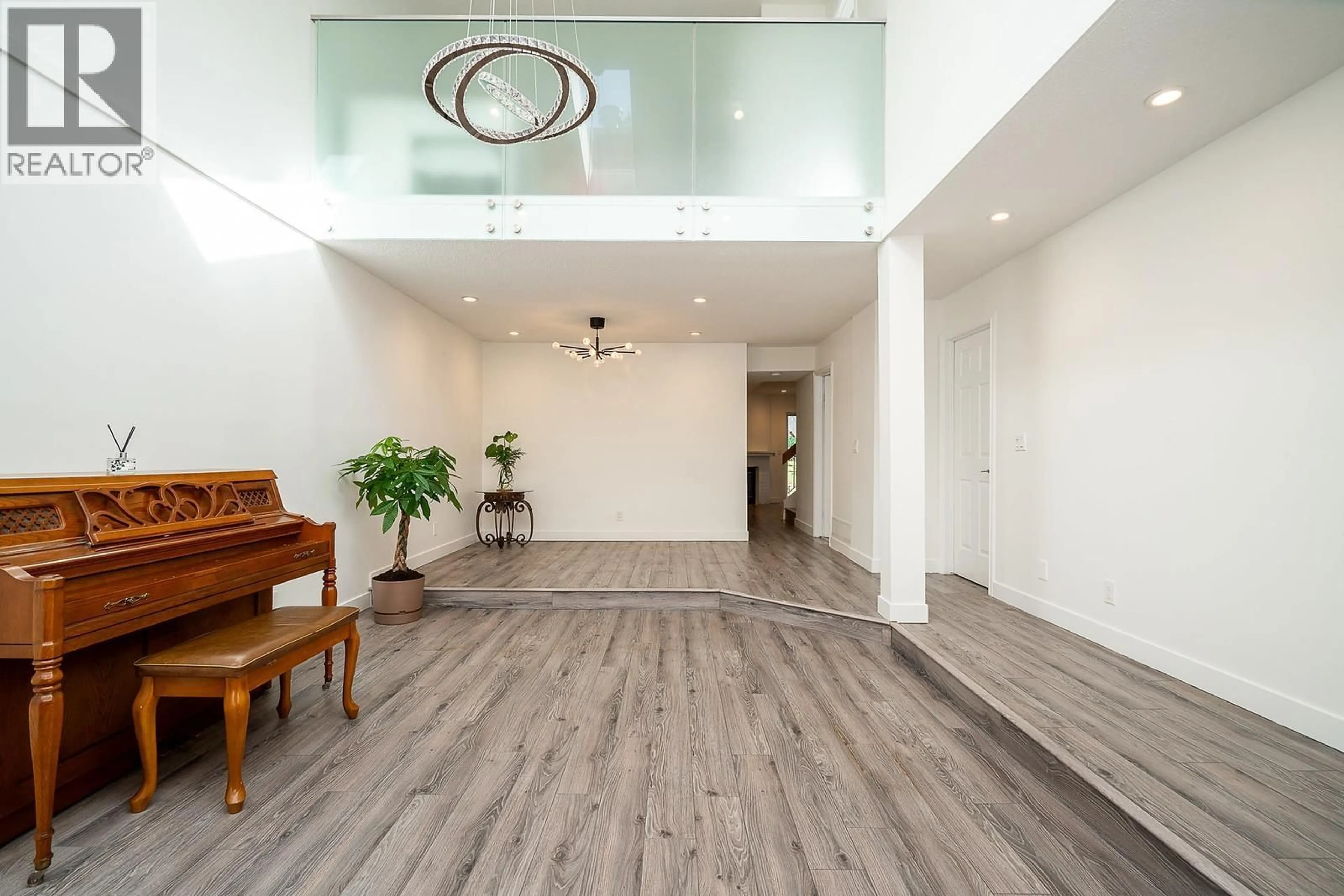 Indoor foyer for 7225 QUATSINO DRIVE, Vancouver British Columbia V5S4C2