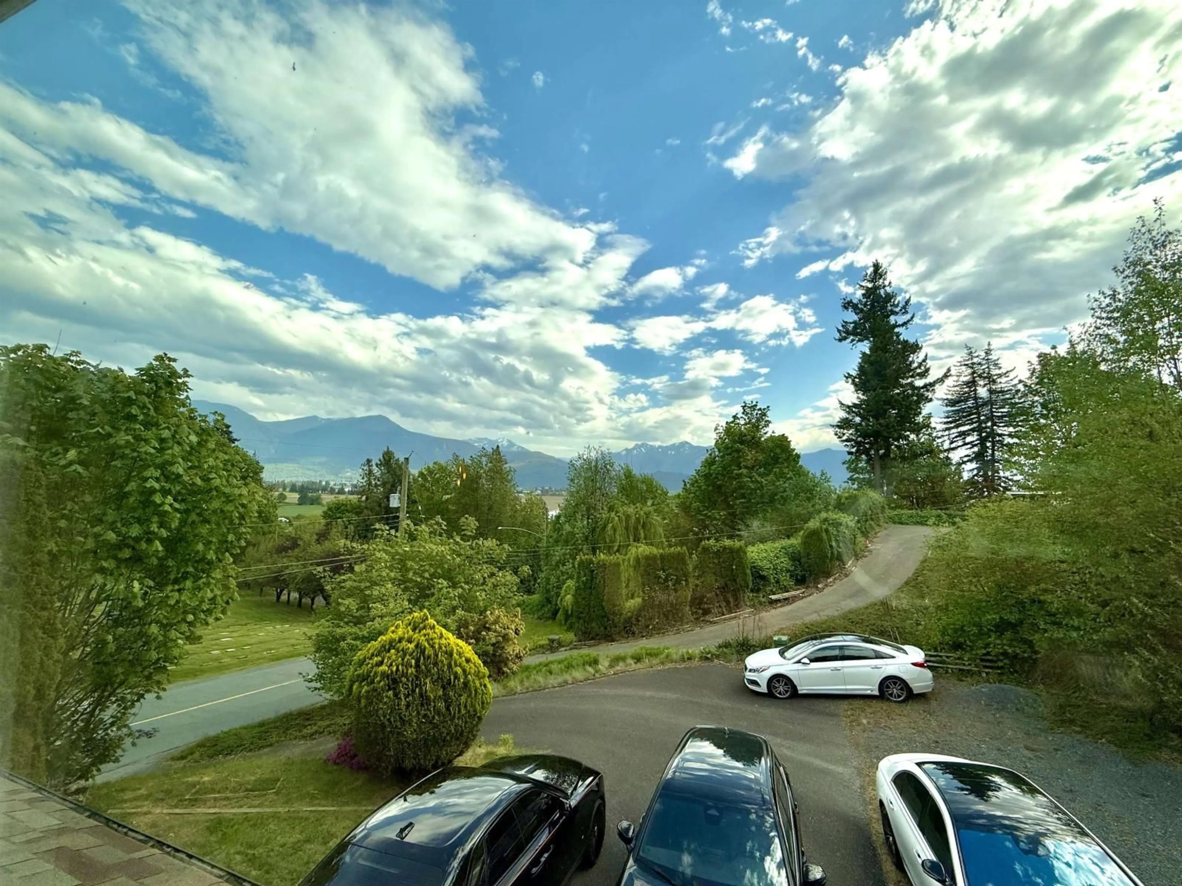 A pic from outside/outdoor area/front of a property/back of a property/a pic from drone, mountain view for 47600 MOUNTAIN PARK DRIVE, Chilliwack British Columbia V2P7P6
