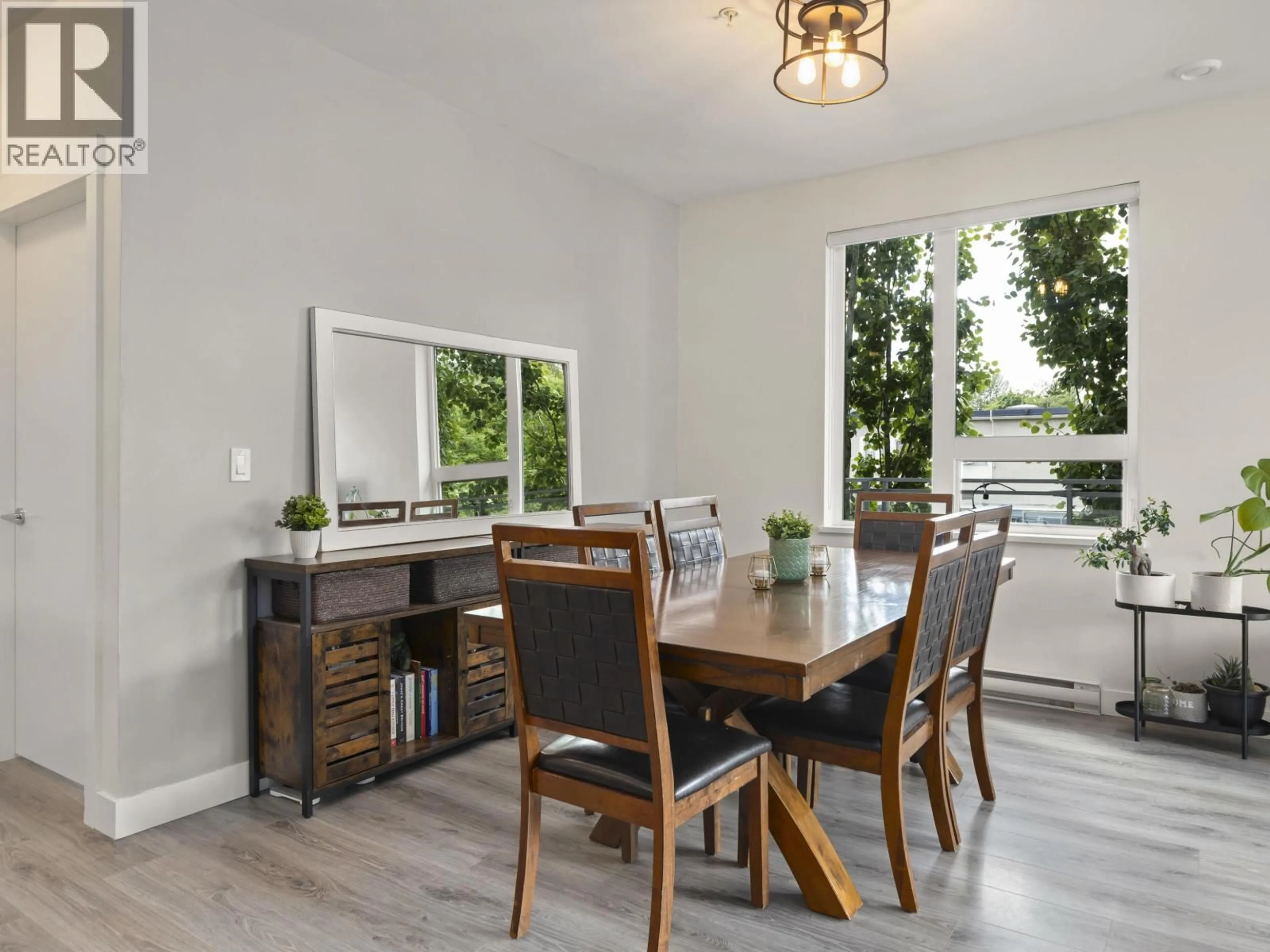 Dining room, wood/laminate floor for 303 - 1327 DRAYCOTT ROAD, North Vancouver British Columbia V7J1W1