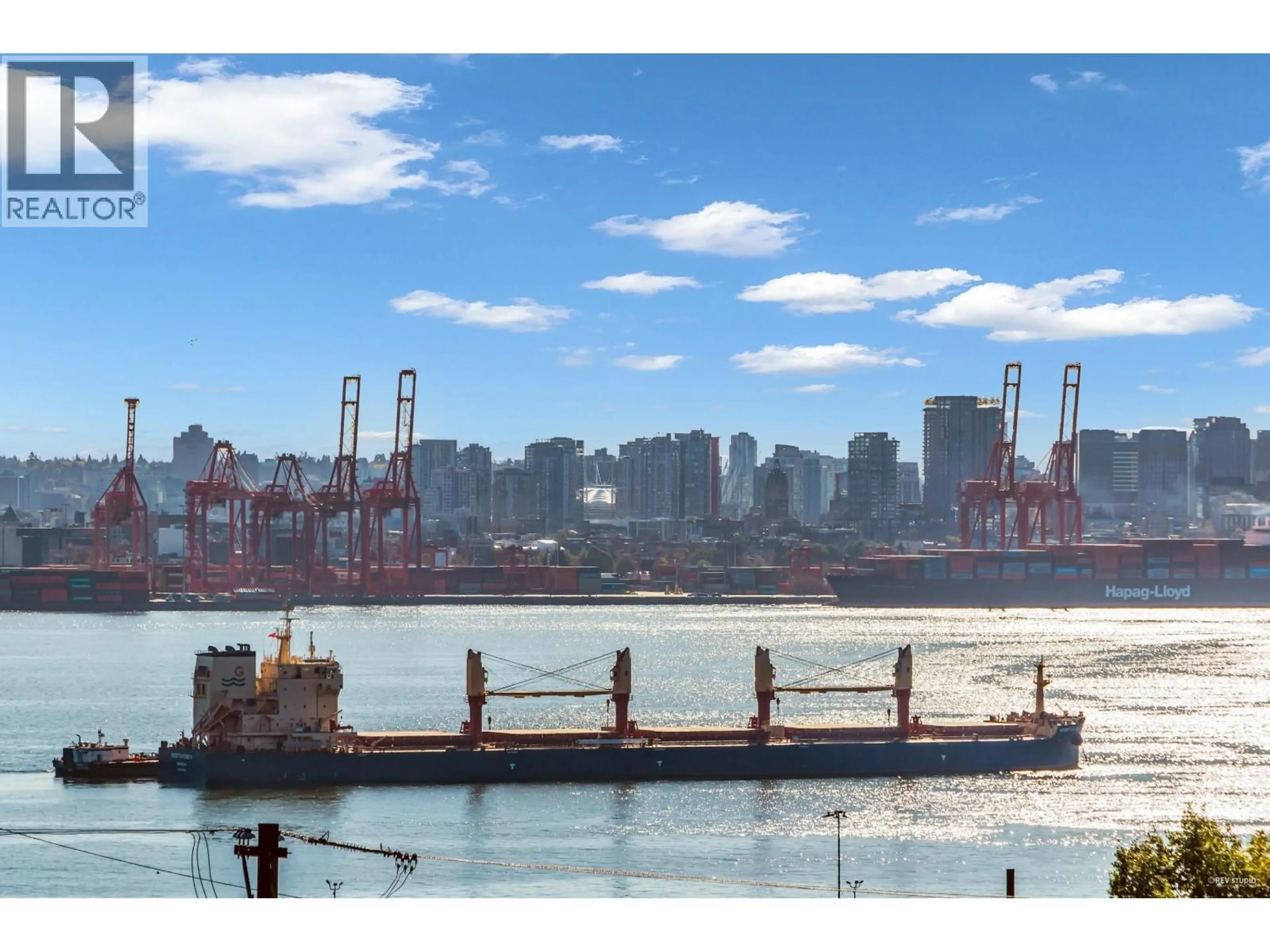Blurry image for 407 - 422 3RD STREET, North Vancouver British Columbia V7L1G2