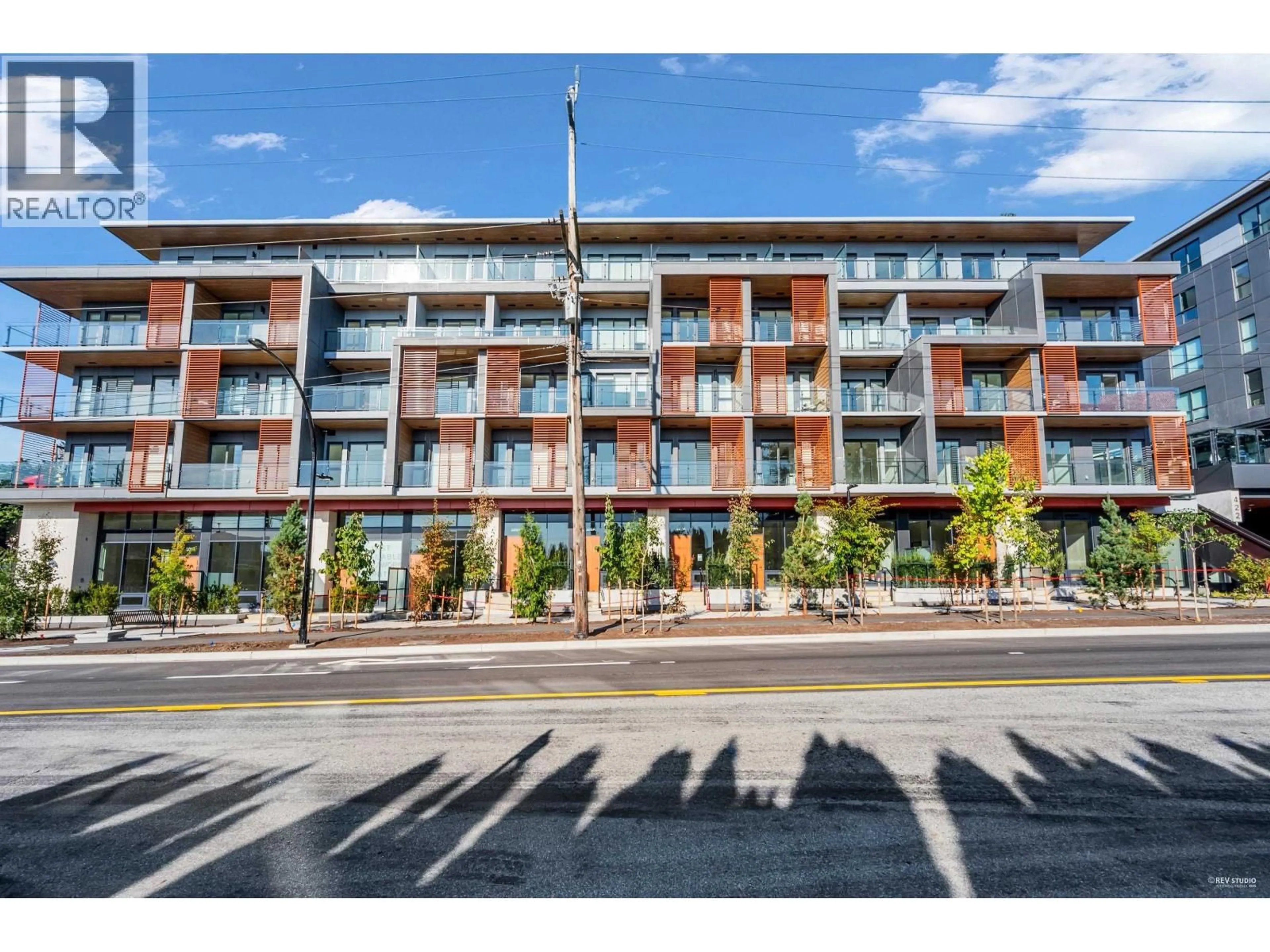 Blurry image for 407 - 422 3RD STREET, North Vancouver British Columbia V7L1G2