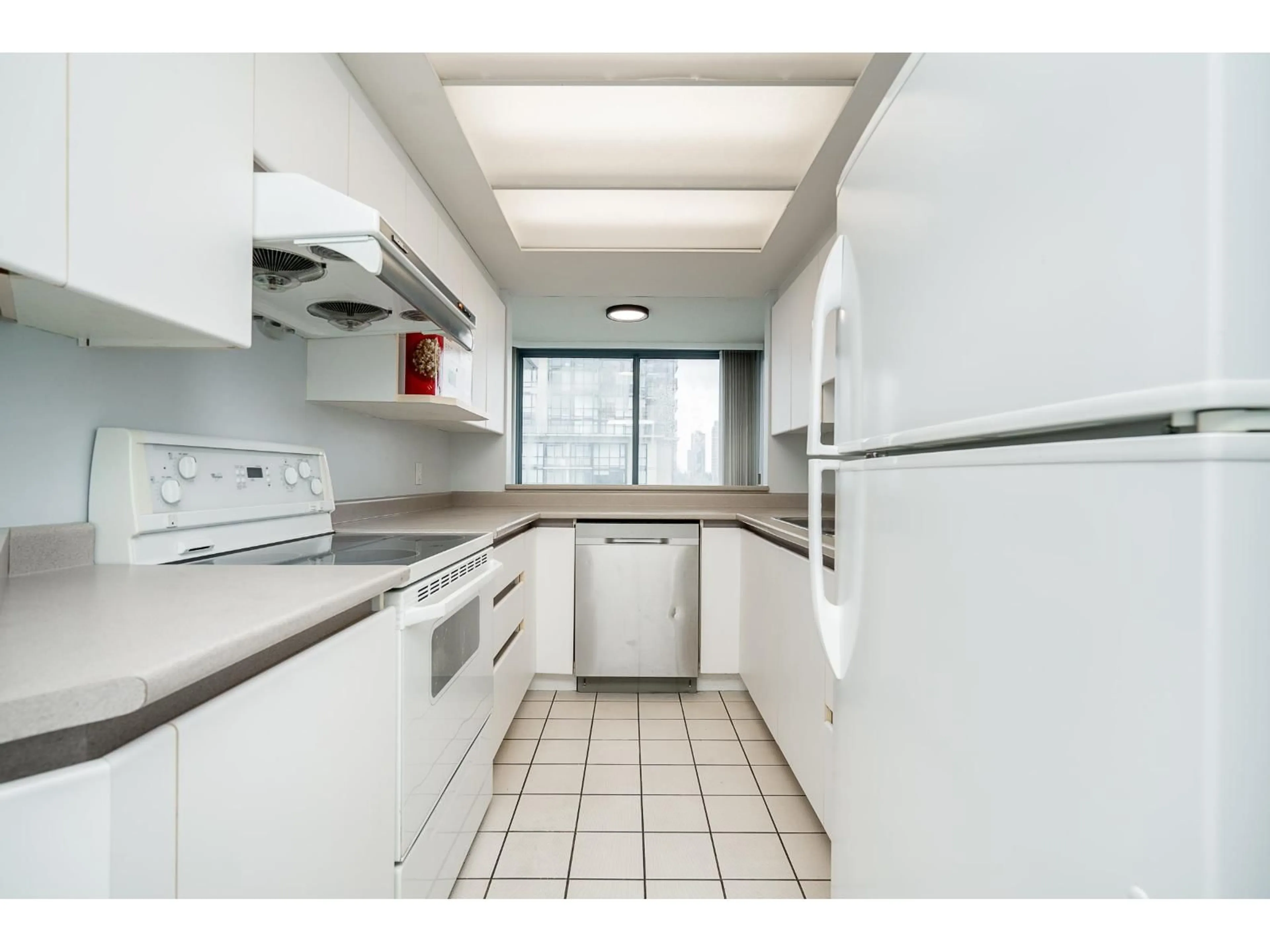 Standard kitchen, ceramic/tile floor for 1301 - 13383 108, Surrey British Columbia V3T5T6